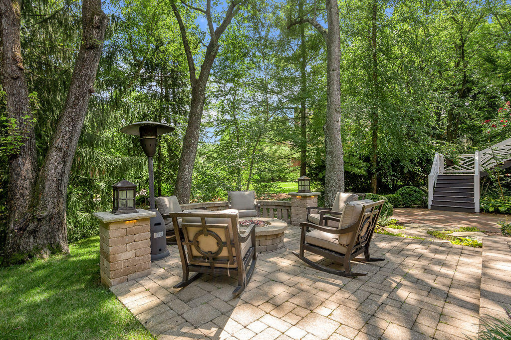 Lexington, Kentucky 40502, United States, 5 Bedrooms Bedrooms, ,5 BathroomsBathrooms,Residential,Active,227366