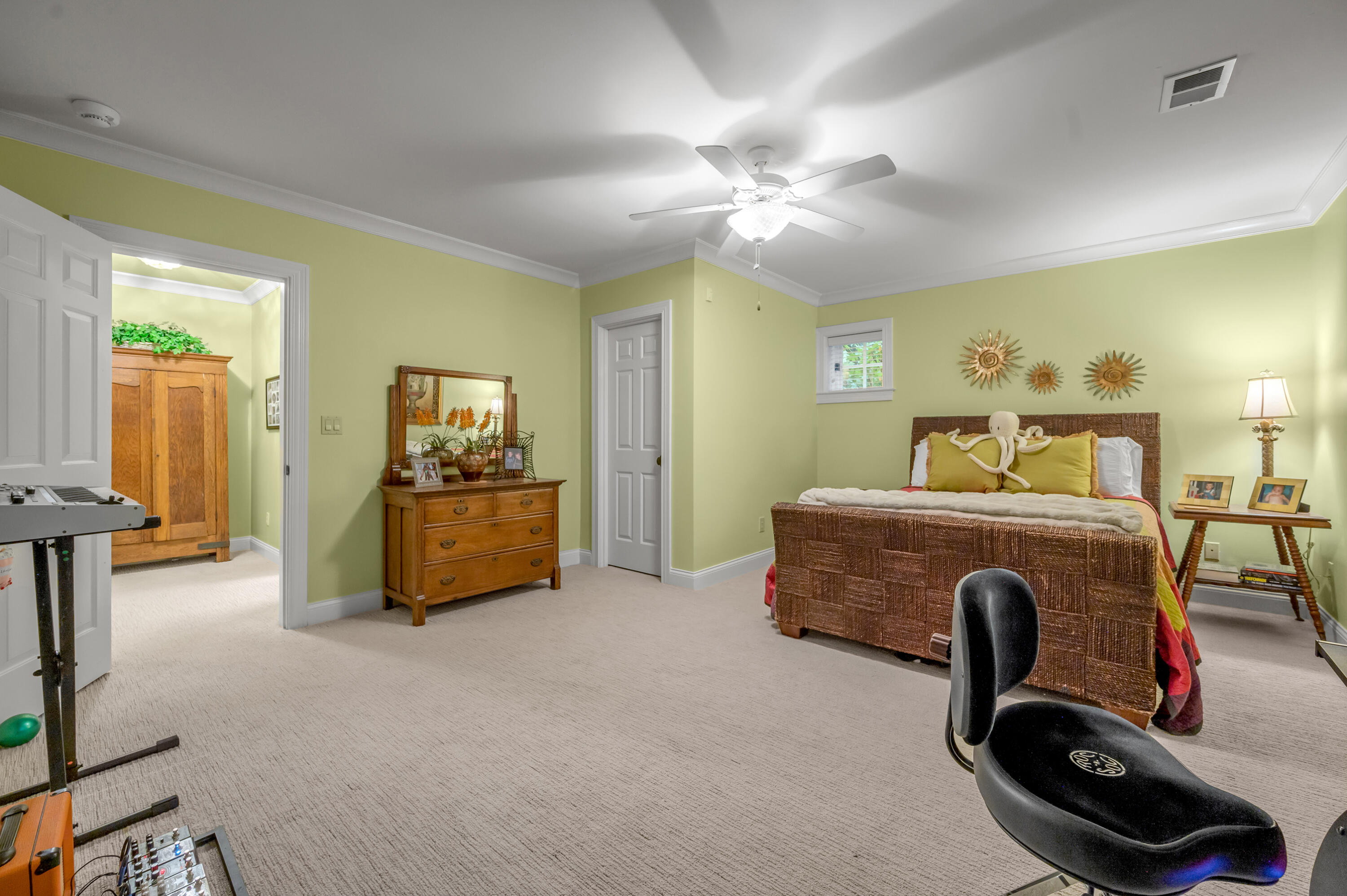 Lexington, Kentucky 40502, United States, 5 Bedrooms Bedrooms, ,5 BathroomsBathrooms,Residential,Active,227366