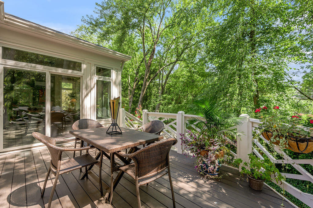 Lexington, Kentucky 40502, United States, 5 Bedrooms Bedrooms, ,5 BathroomsBathrooms,Residential,Active,227366