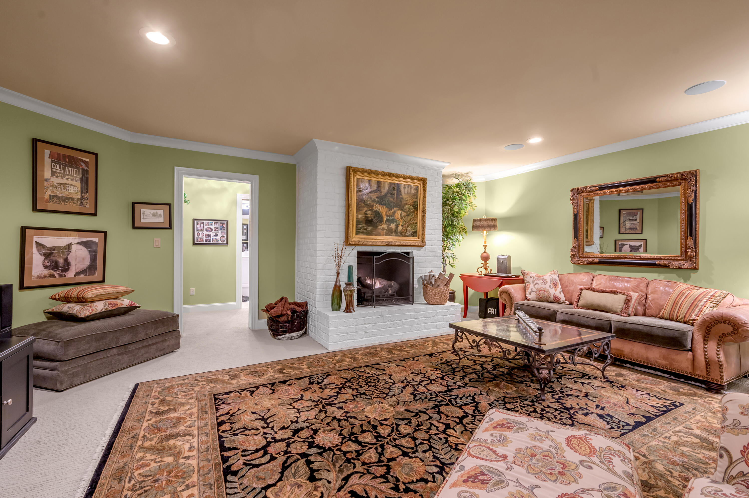 Lexington, Kentucky 40502, United States, 5 Bedrooms Bedrooms, ,5 BathroomsBathrooms,Residential,Active,227366