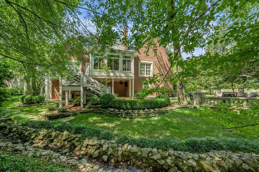 Lexington, Kentucky 40502, United States, 5 Bedrooms Bedrooms, ,5 BathroomsBathrooms,Residential,Active,227366