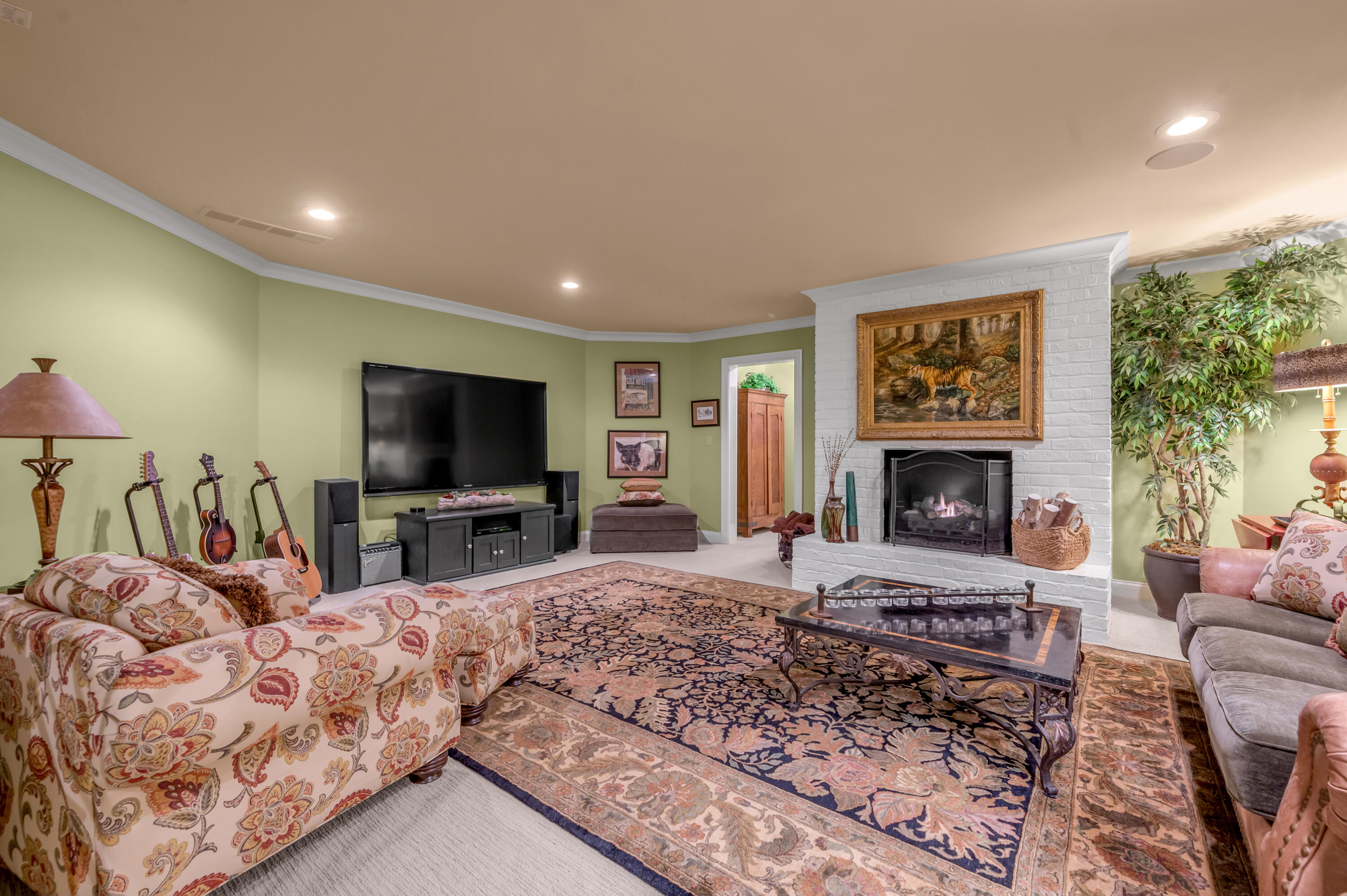 Lexington, Kentucky 40502, United States, 5 Bedrooms Bedrooms, ,5 BathroomsBathrooms,Residential,Active,227366