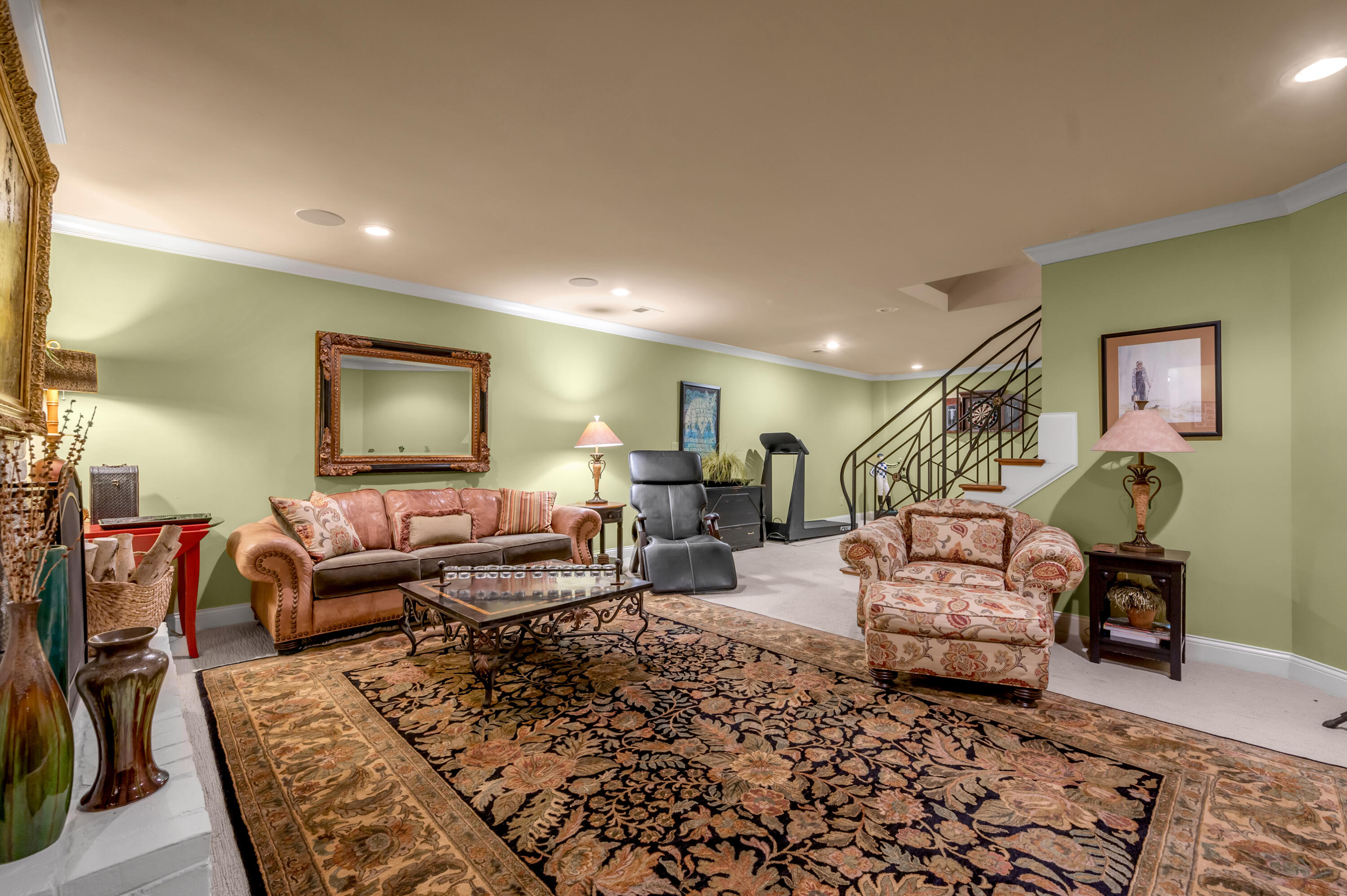 Lexington, Kentucky 40502, United States, 5 Bedrooms Bedrooms, ,5 BathroomsBathrooms,Residential,Active,227366