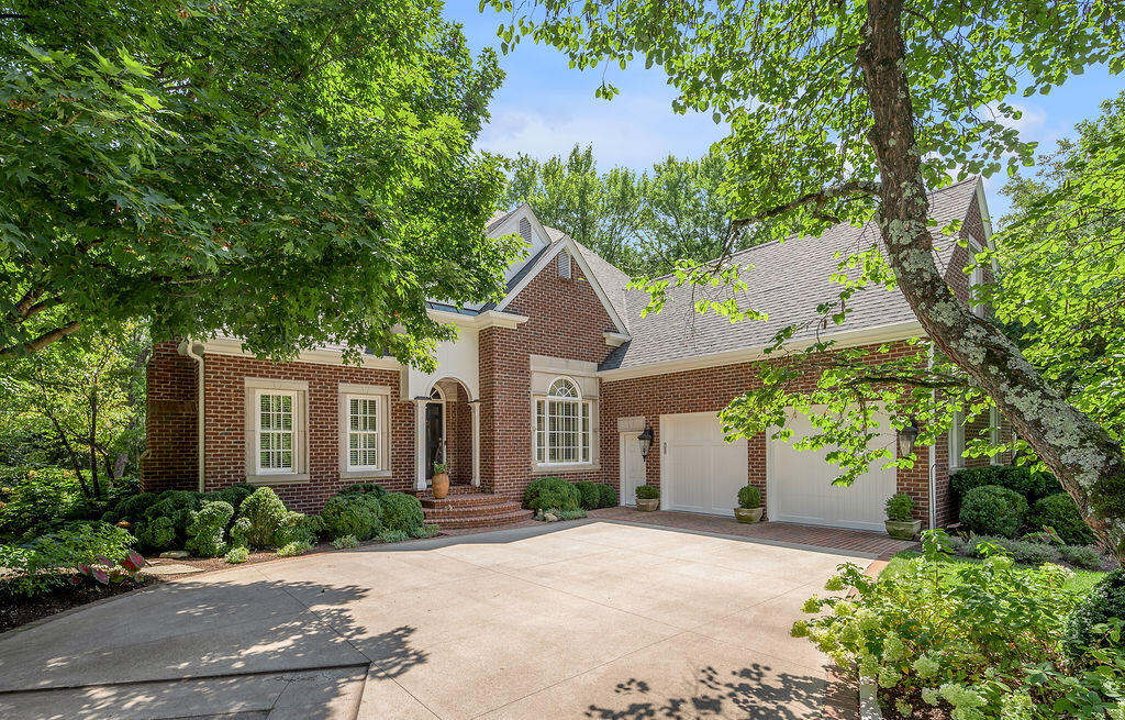 Lexington, Kentucky 40502, United States, 5 Bedrooms Bedrooms, ,5 BathroomsBathrooms,Residential,Active,227366