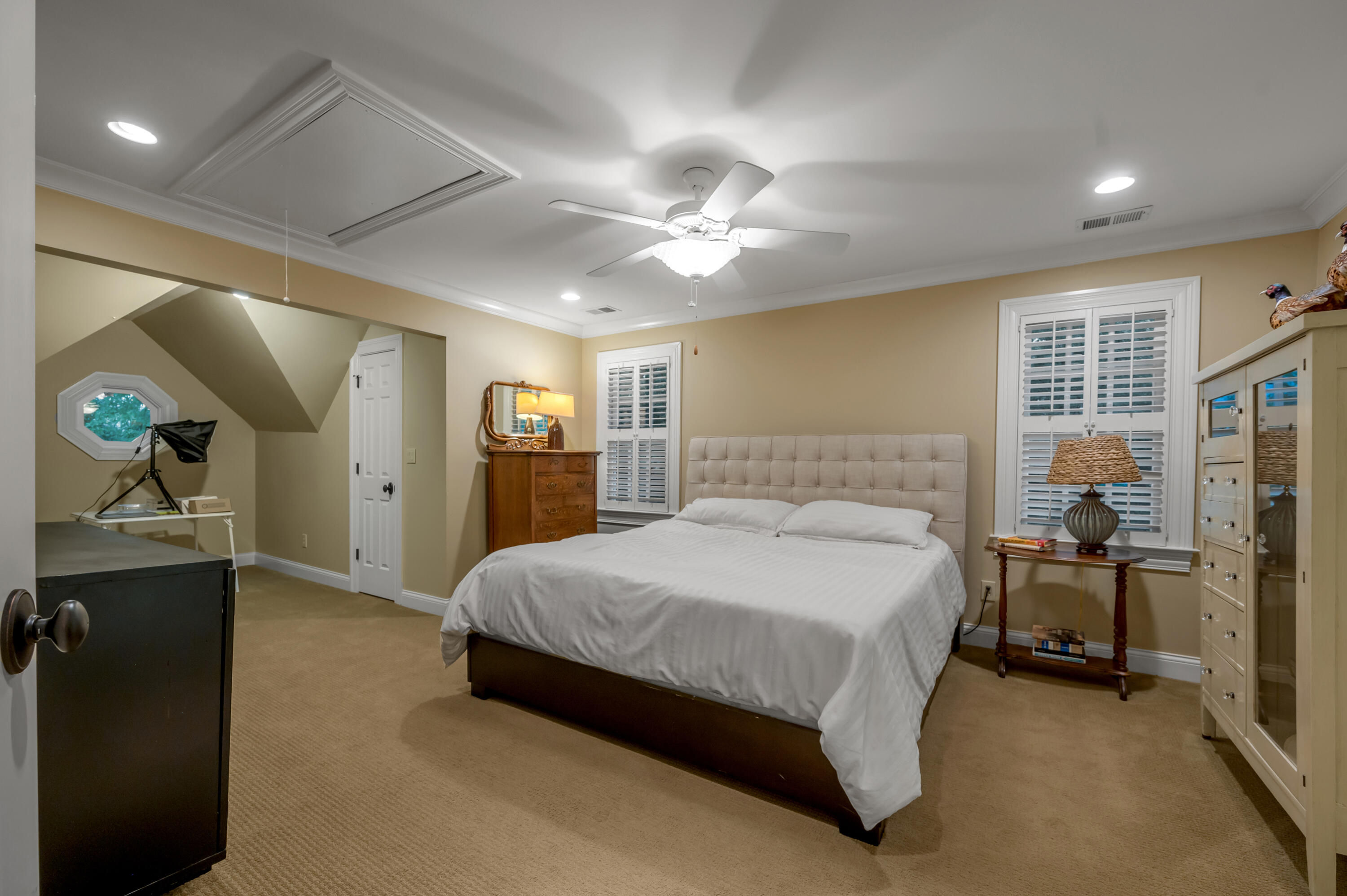 Lexington, Kentucky 40502, United States, 5 Bedrooms Bedrooms, ,5 BathroomsBathrooms,Residential,Active,227366