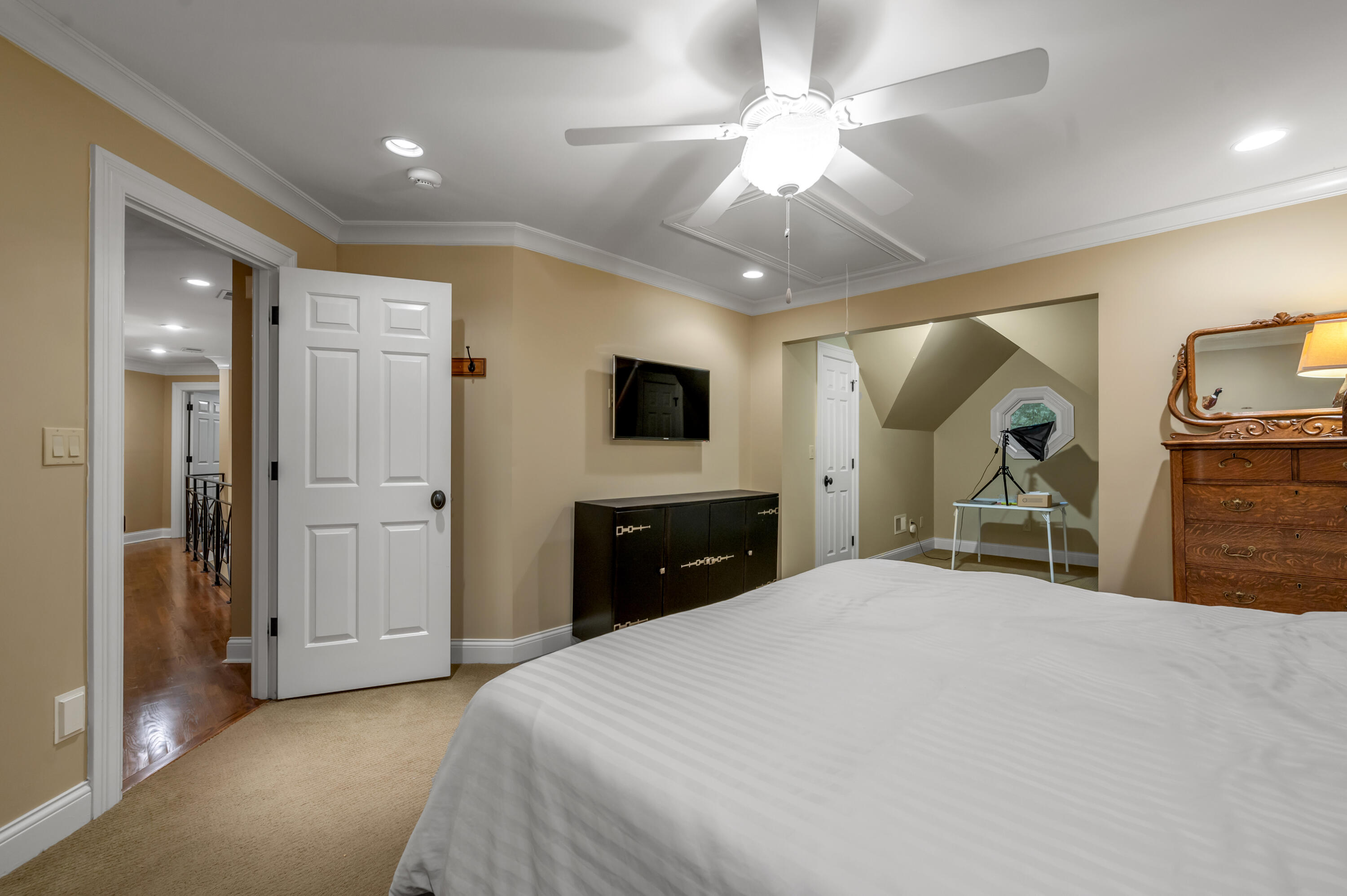 Lexington, Kentucky 40502, United States, 5 Bedrooms Bedrooms, ,5 BathroomsBathrooms,Residential,Active,227366