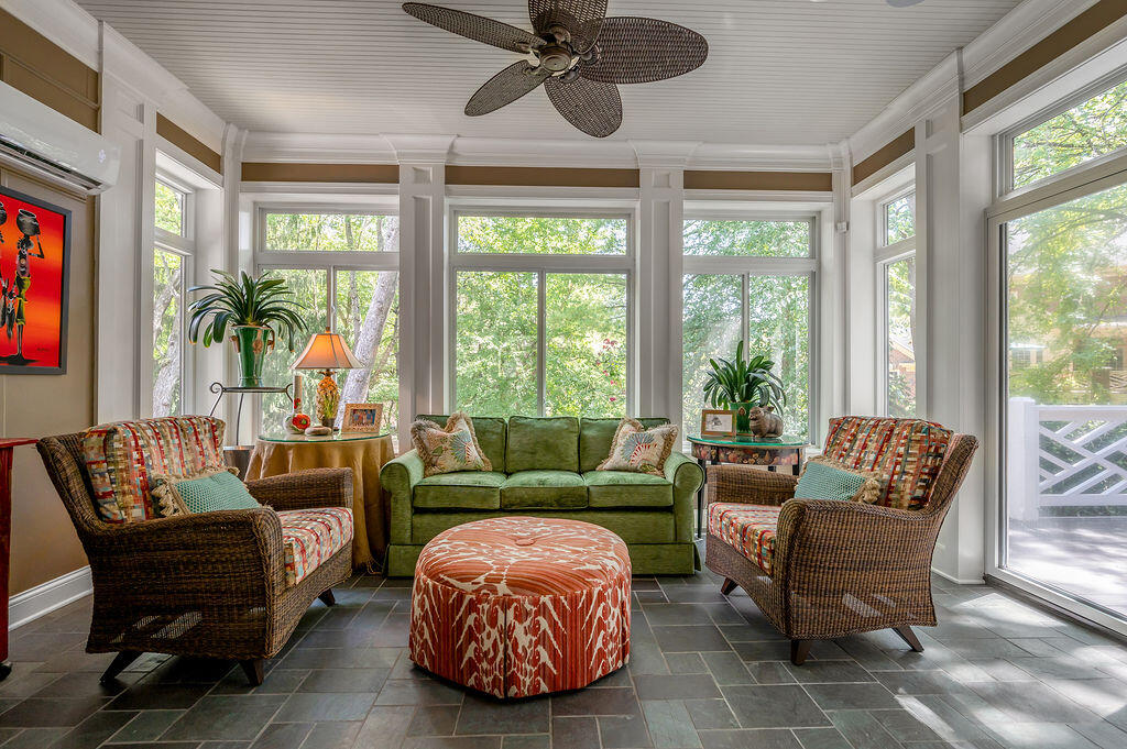 Lexington, Kentucky 40502, United States, 5 Bedrooms Bedrooms, ,5 BathroomsBathrooms,Residential,Active,227366