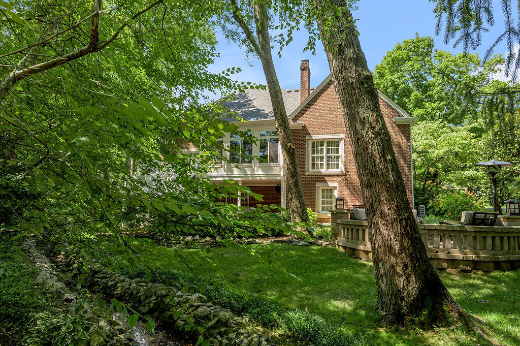 Lexington, Kentucky 40502, United States, 5 Bedrooms Bedrooms, ,5 BathroomsBathrooms,Residential,Active,227366