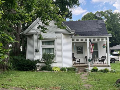 Photo of 715 E College Street, Georgetown, KY 40324 (MLS # 25016862)