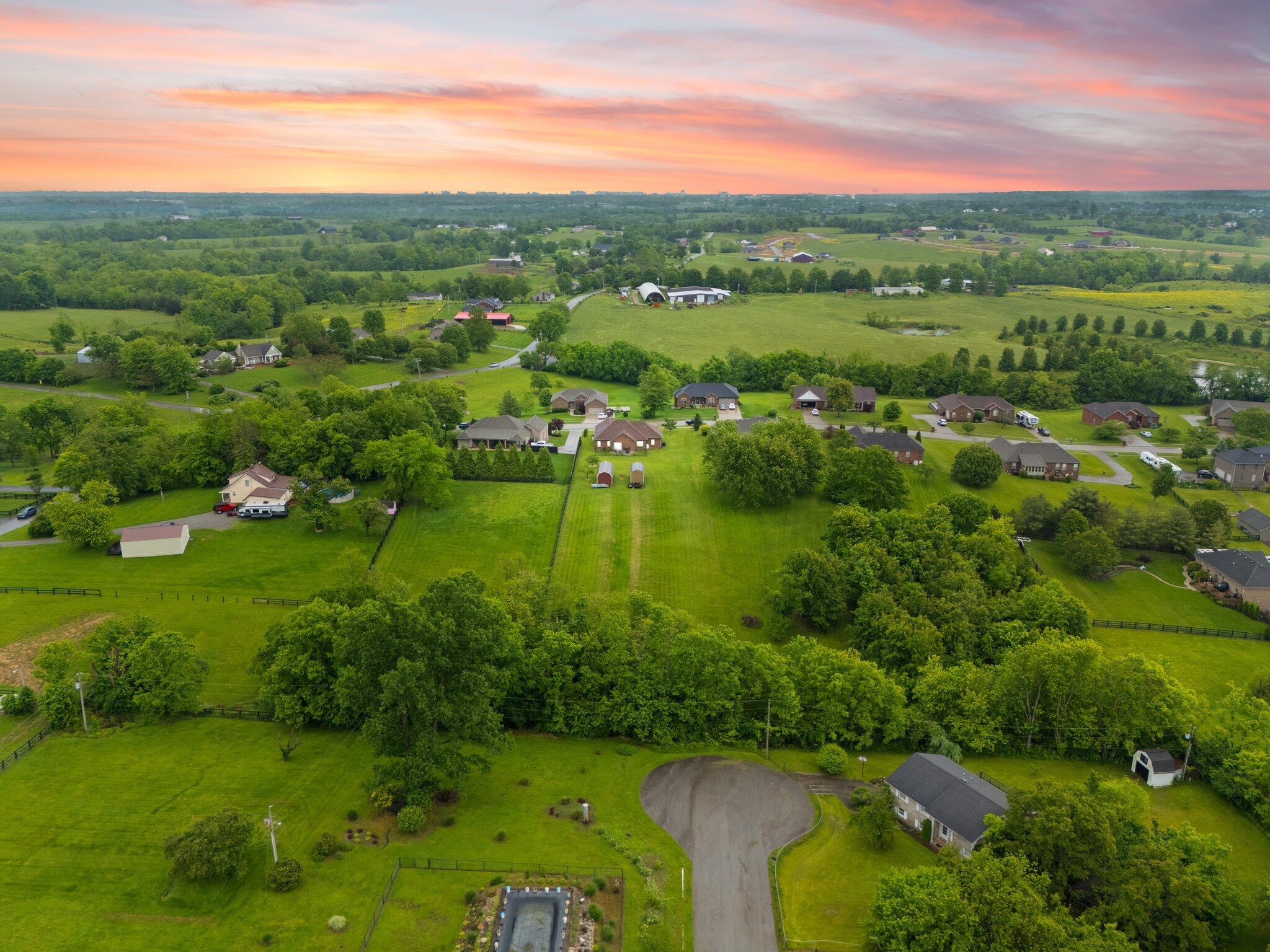 Richmond, Kentucky 40475, United States, 3 Bedrooms Bedrooms, ,2 BathroomsBathrooms,Residential,Active,129580