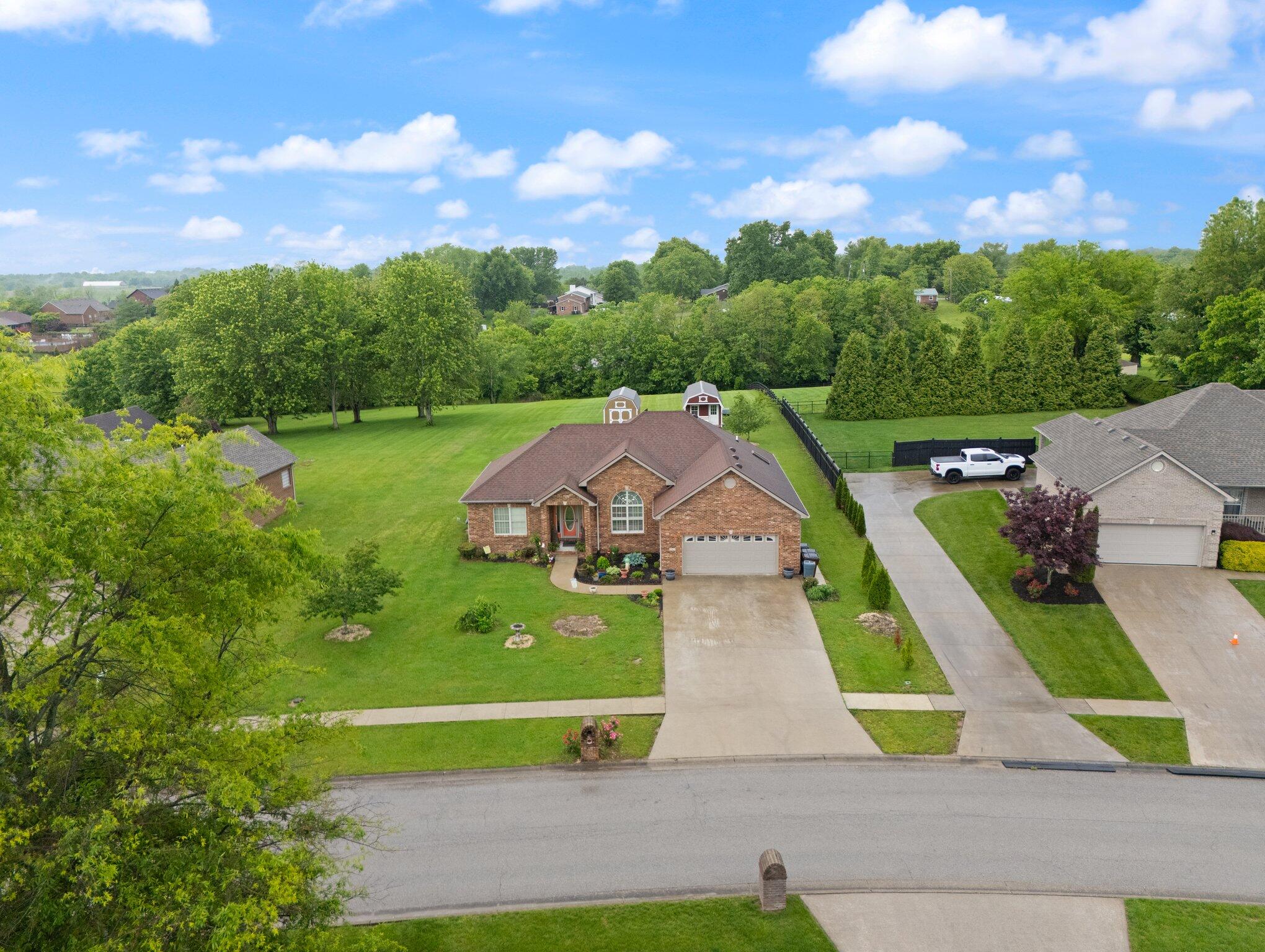 Richmond, Kentucky 40475, United States, 3 Bedrooms Bedrooms, ,2 BathroomsBathrooms,Residential,Active,129580