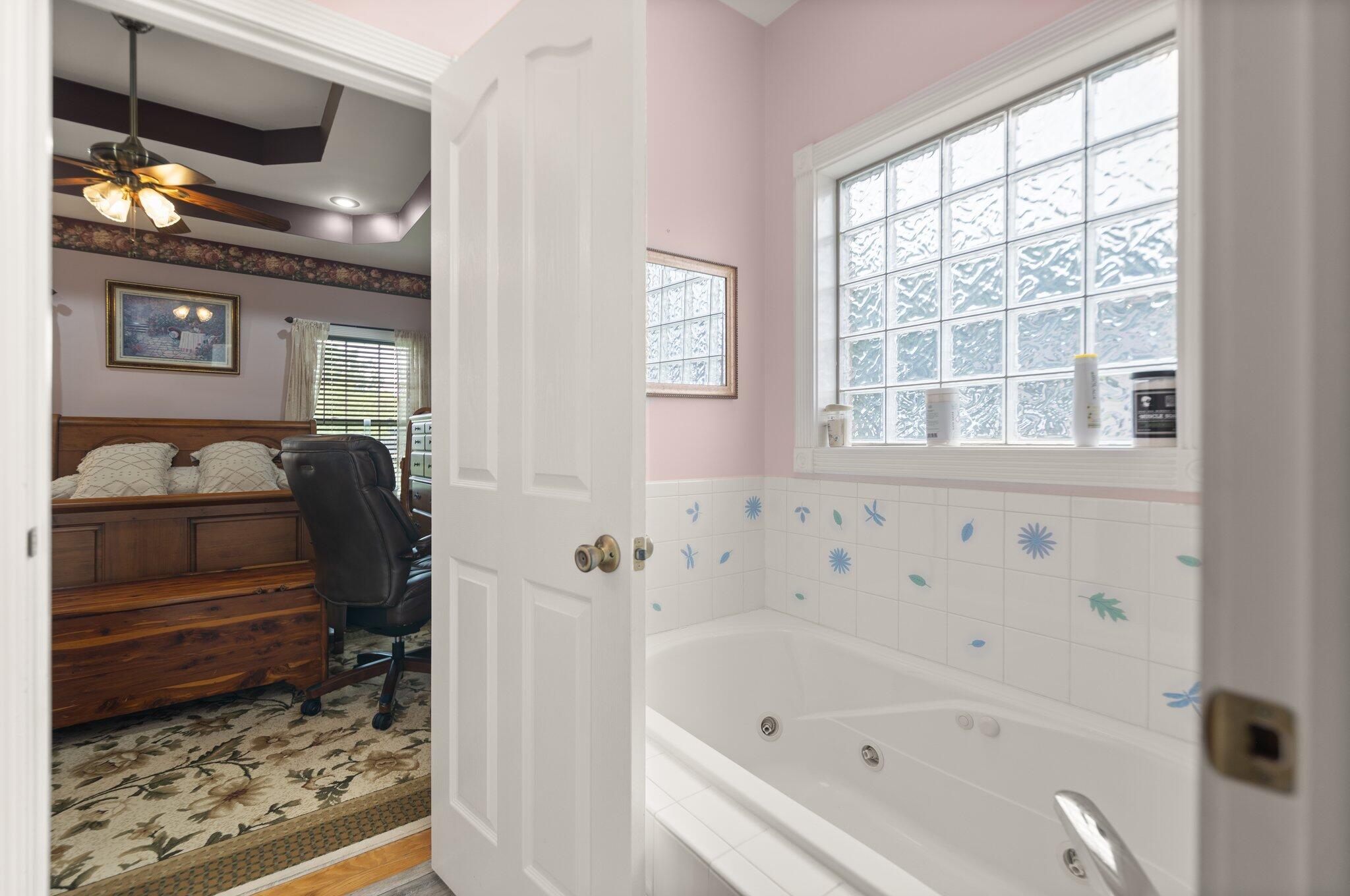 Richmond, Kentucky 40475, United States, 3 Bedrooms Bedrooms, ,2 BathroomsBathrooms,Residential,Active,129580