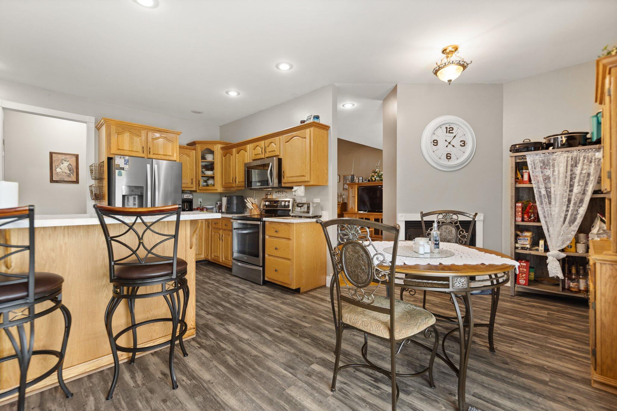 Richmond, Kentucky 40475, United States, 3 Bedrooms Bedrooms, ,2 BathroomsBathrooms,Residential,Active,129580