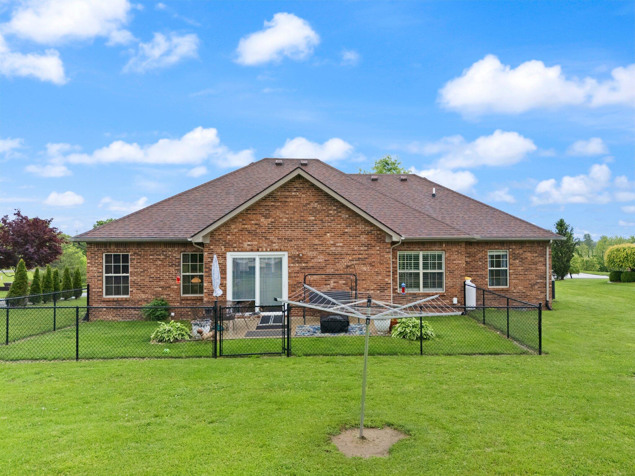 Richmond, Kentucky 40475, United States, 3 Bedrooms Bedrooms, ,2 BathroomsBathrooms,Residential,Active,129580