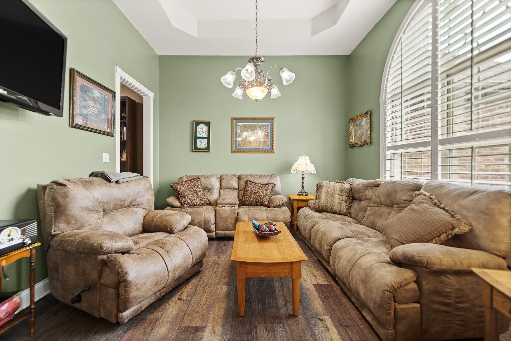 Richmond, Kentucky 40475, United States, 3 Bedrooms Bedrooms, ,2 BathroomsBathrooms,Residential,Active,129580