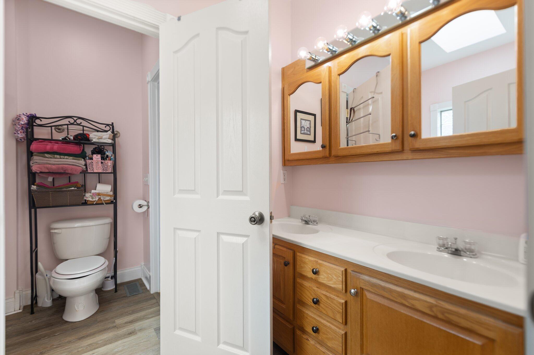 Richmond, Kentucky 40475, United States, 3 Bedrooms Bedrooms, ,2 BathroomsBathrooms,Residential,Active,129580