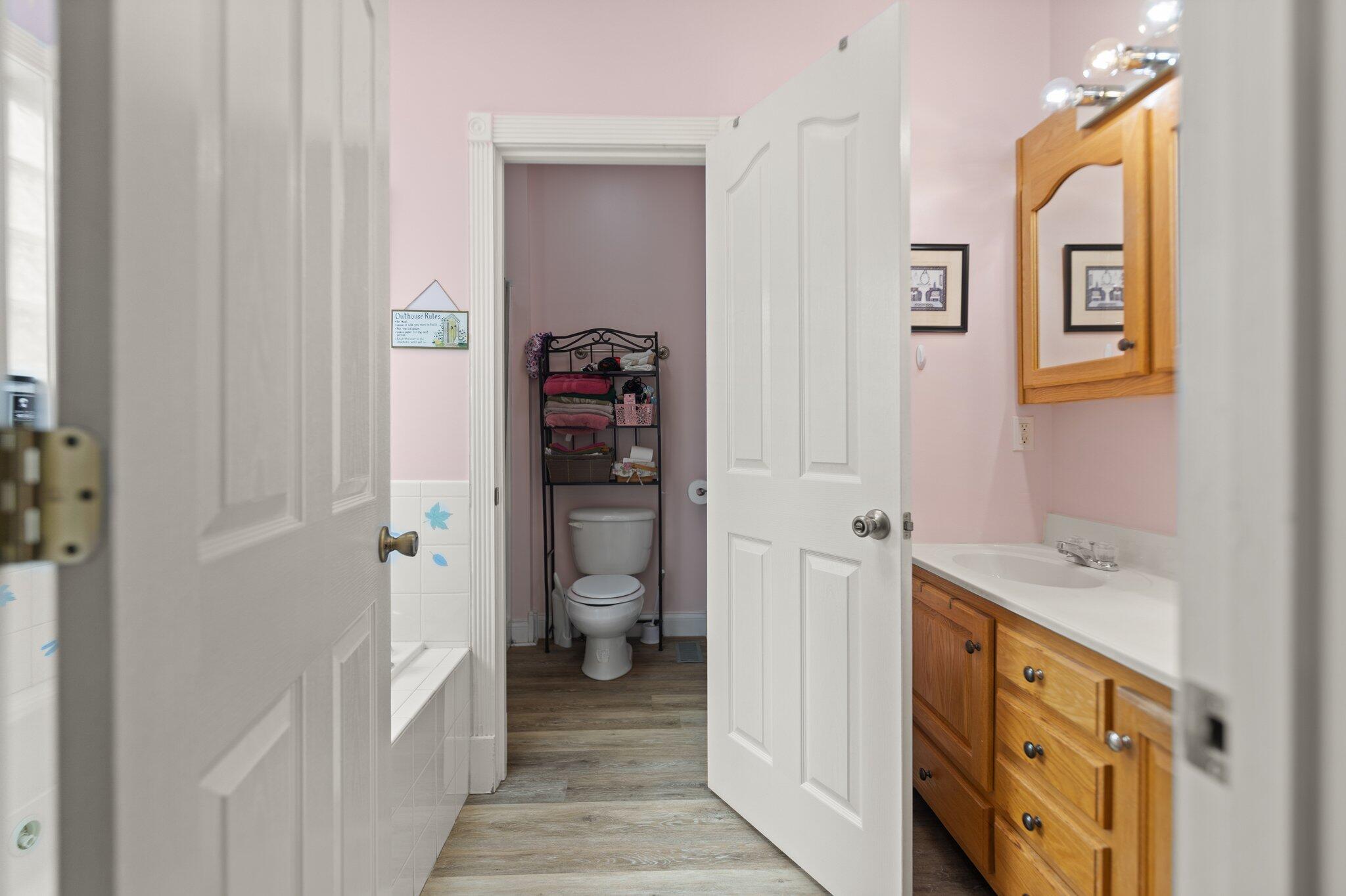 Richmond, Kentucky 40475, United States, 3 Bedrooms Bedrooms, ,2 BathroomsBathrooms,Residential,Active,129580