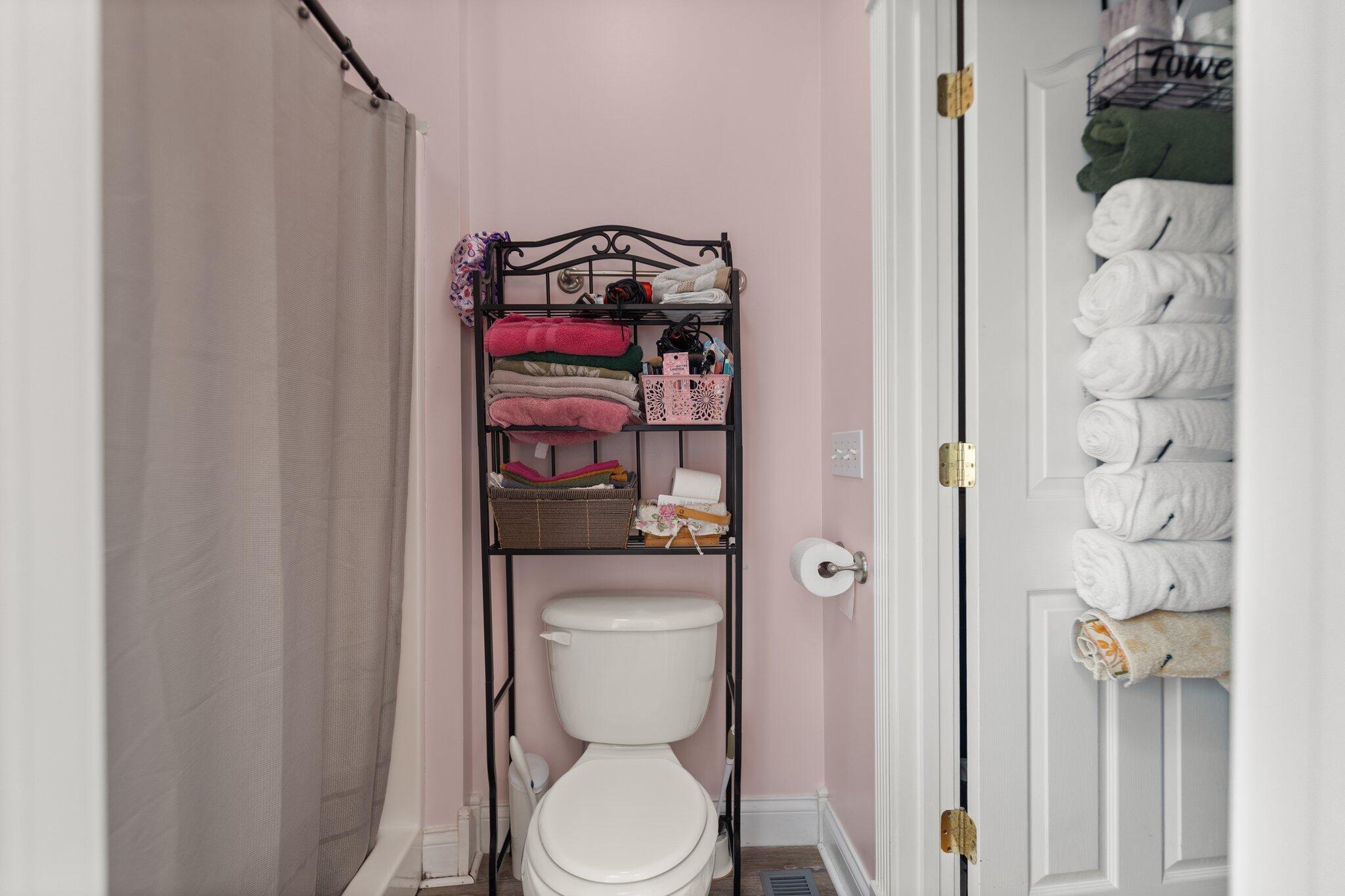 Richmond, Kentucky 40475, United States, 3 Bedrooms Bedrooms, ,2 BathroomsBathrooms,Residential,Active,129580