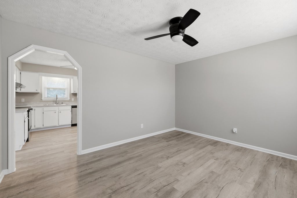 Photo of 308 S 3rd Street, Nicholasville, KY 40356 (MLS # 26012754)