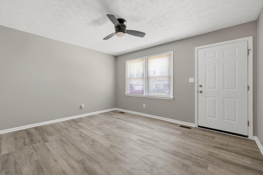 Photo of 308 S 3rd Street, Nicholasville, KY 40356 (MLS # 26012754)