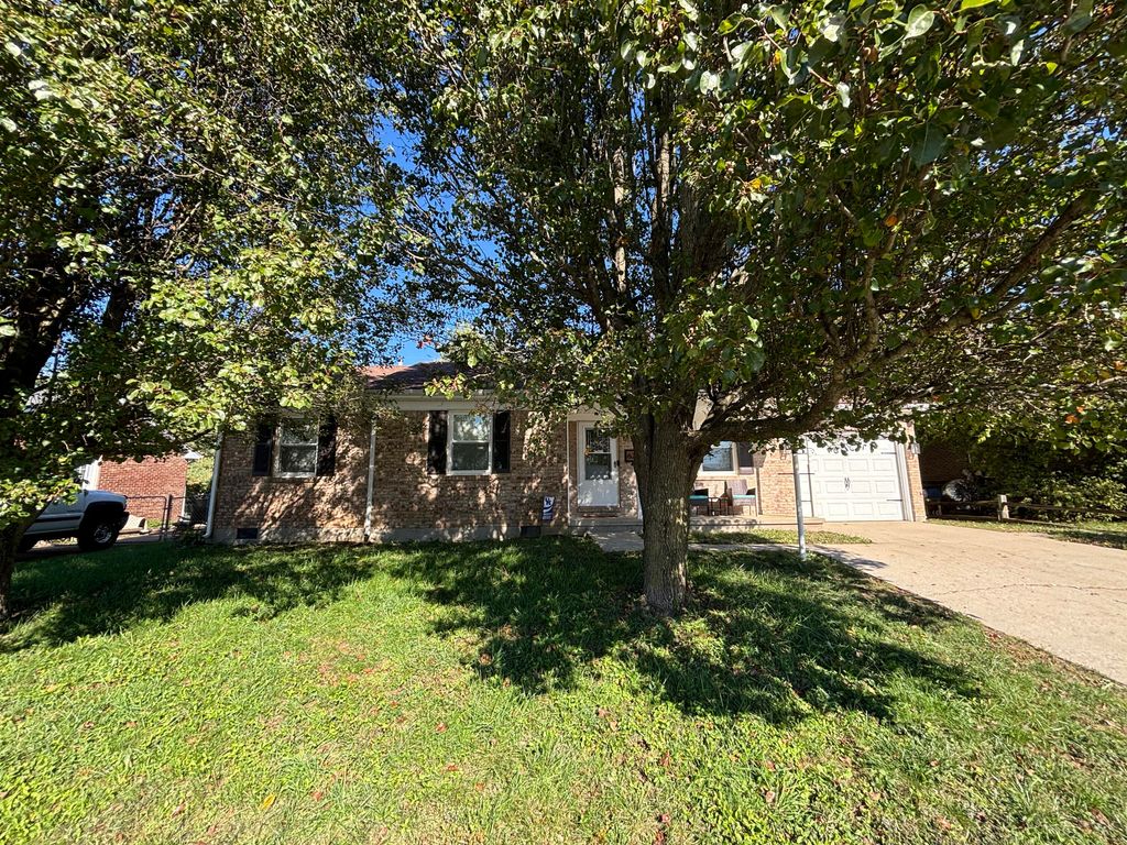 Photo of 625 Pocahontas Trail, Versailles, KY 40383 (MLS # 25505281)