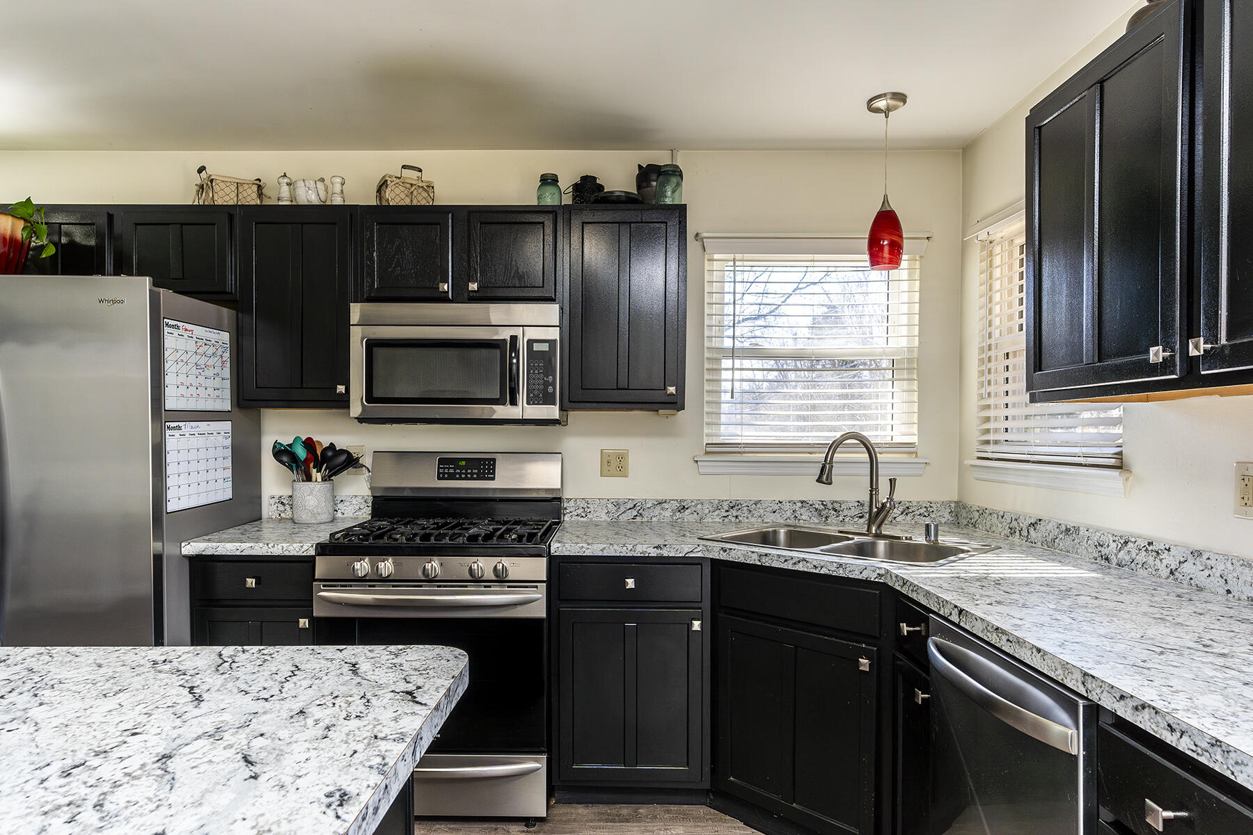 Berea, Kentucky 40403, United States, 3 Bedrooms Bedrooms, ,2 BathroomsBathrooms,Residential,Contingent,3409