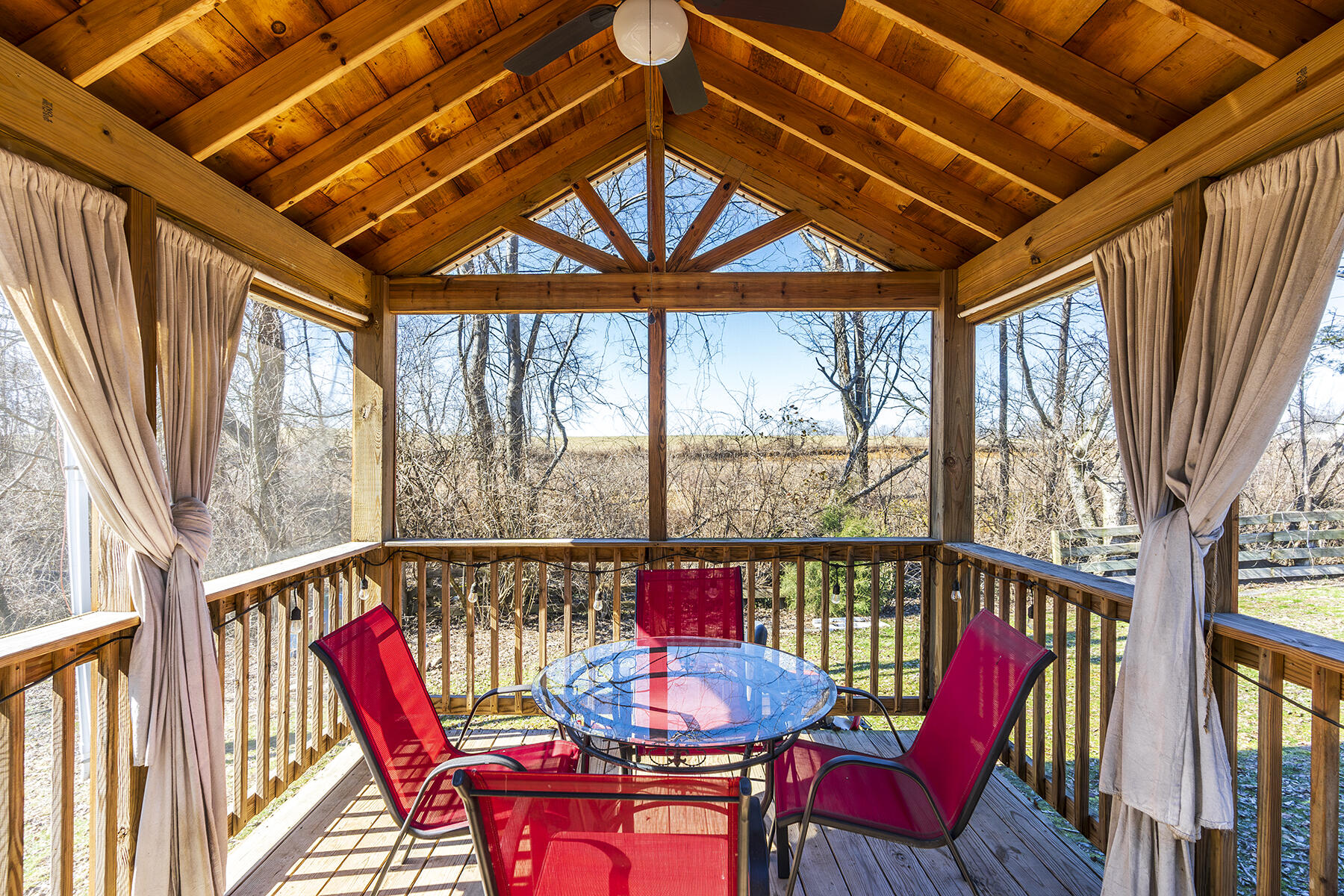 Berea, Kentucky 40403, United States, 3 Bedrooms Bedrooms, ,2 BathroomsBathrooms,Residential,Contingent,3409