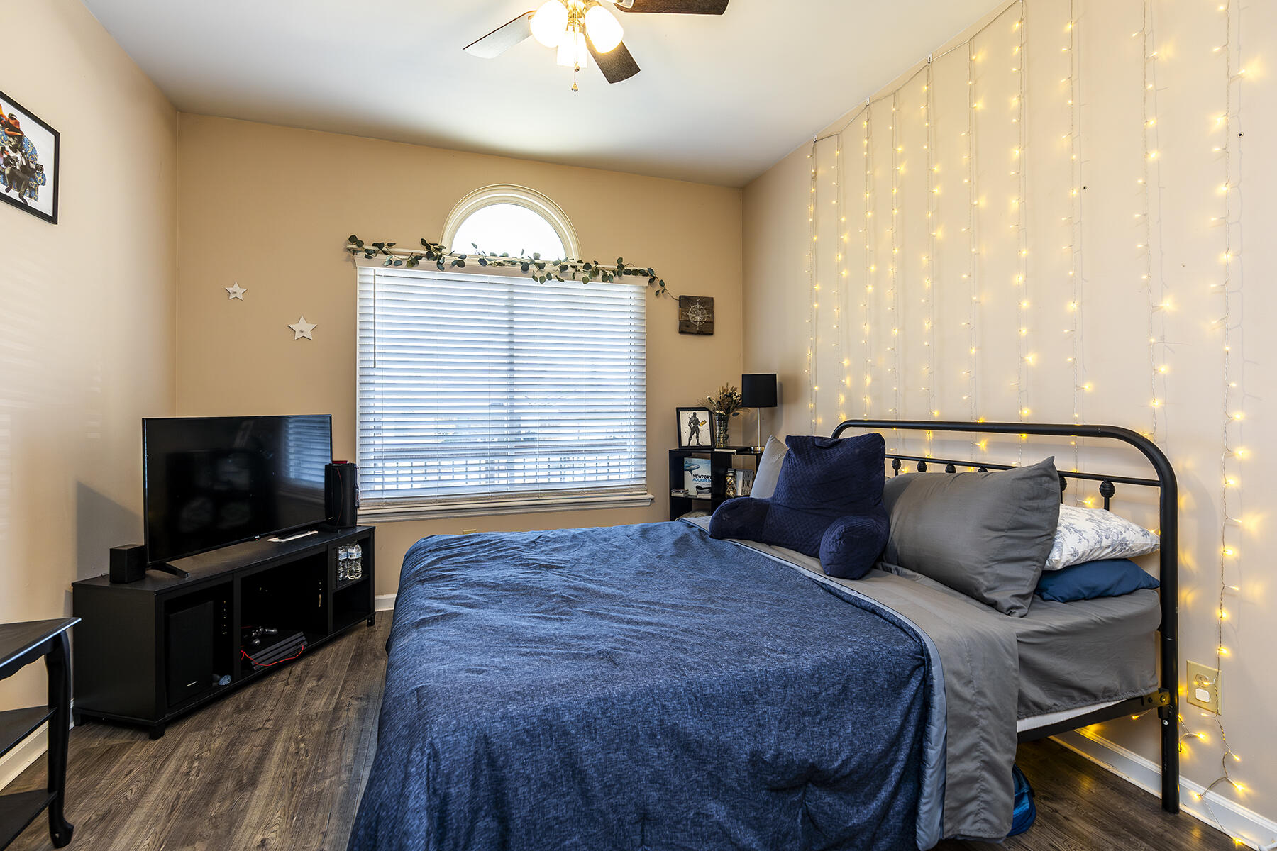 Berea, Kentucky 40403, United States, 3 Bedrooms Bedrooms, ,2 BathroomsBathrooms,Residential,Contingent,3409