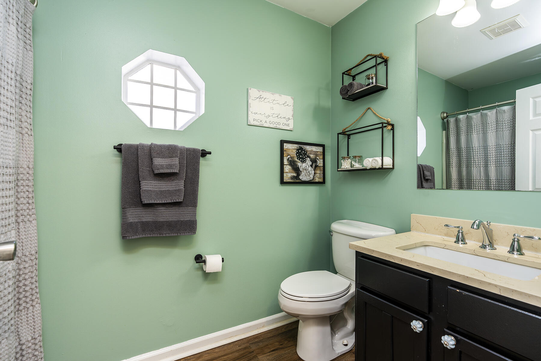 Berea, Kentucky 40403, United States, 3 Bedrooms Bedrooms, ,2 BathroomsBathrooms,Residential,Contingent,3409