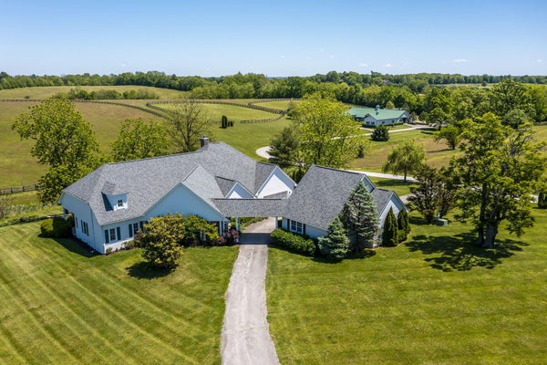 2027 CLINTONVILLE RD, PARIS, KY 40361 - Image e0832dd96bbc06d12f35b27013fa59cf/2157036833