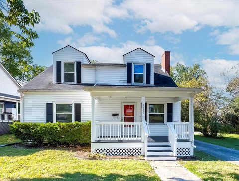 Photo of 1120 Liberty Road, Lexington, KY 40505 (MLS # 25504451)