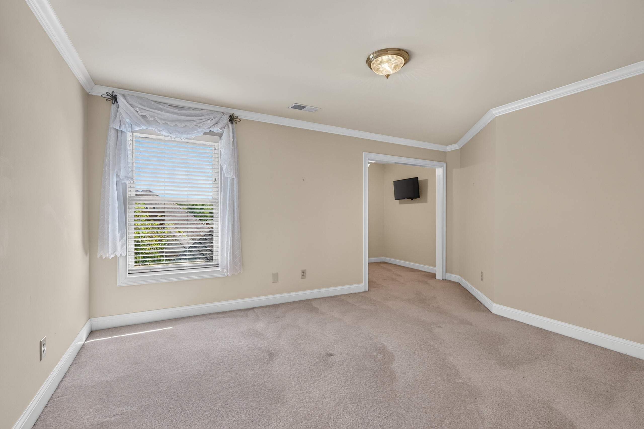 3609 Barrow Wood Ln, Lexington, KY, 40502, USA, 4 Bedrooms Bedrooms, ,4 BathroomsBathrooms,Residential,Pending,3609 Barrow Wood Ln,26021121