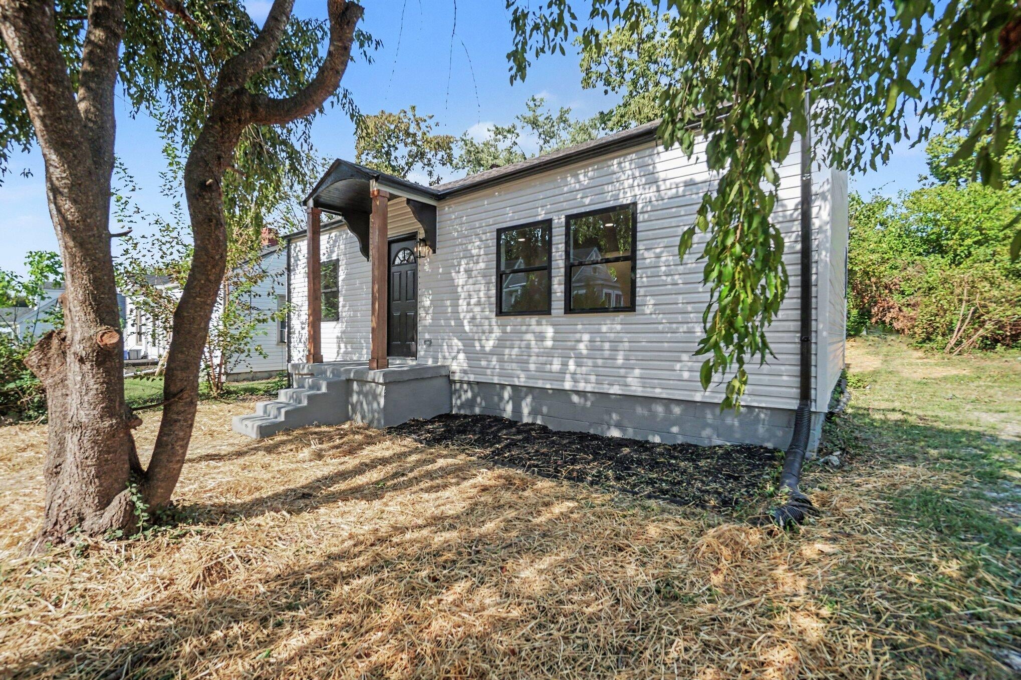 137 Elkhorn Drive - Photo 2