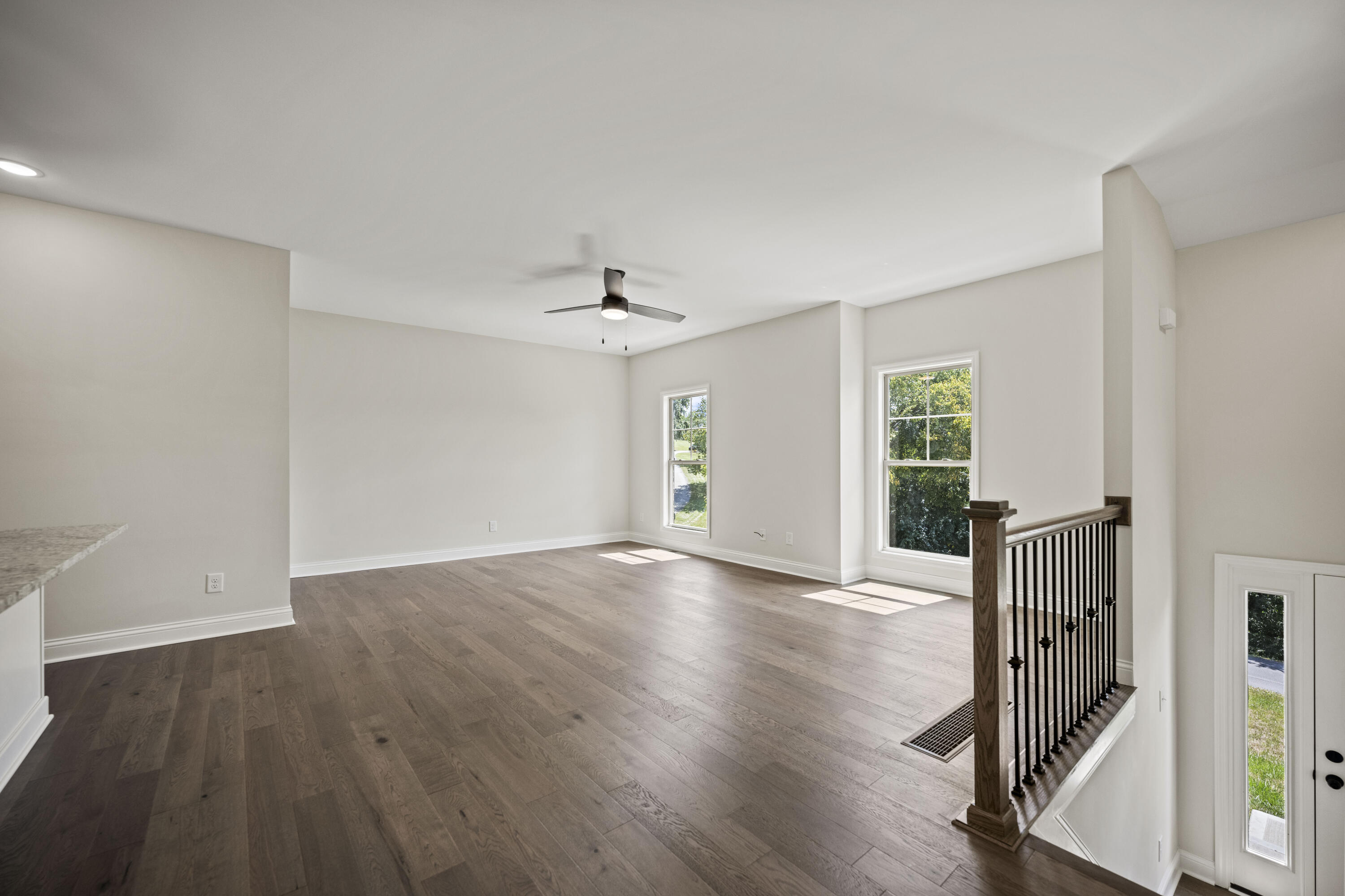 Richmond, Kentucky 40475, United States, 5 Bedrooms Bedrooms, ,3 BathroomsBathrooms,Residential,Active,124038