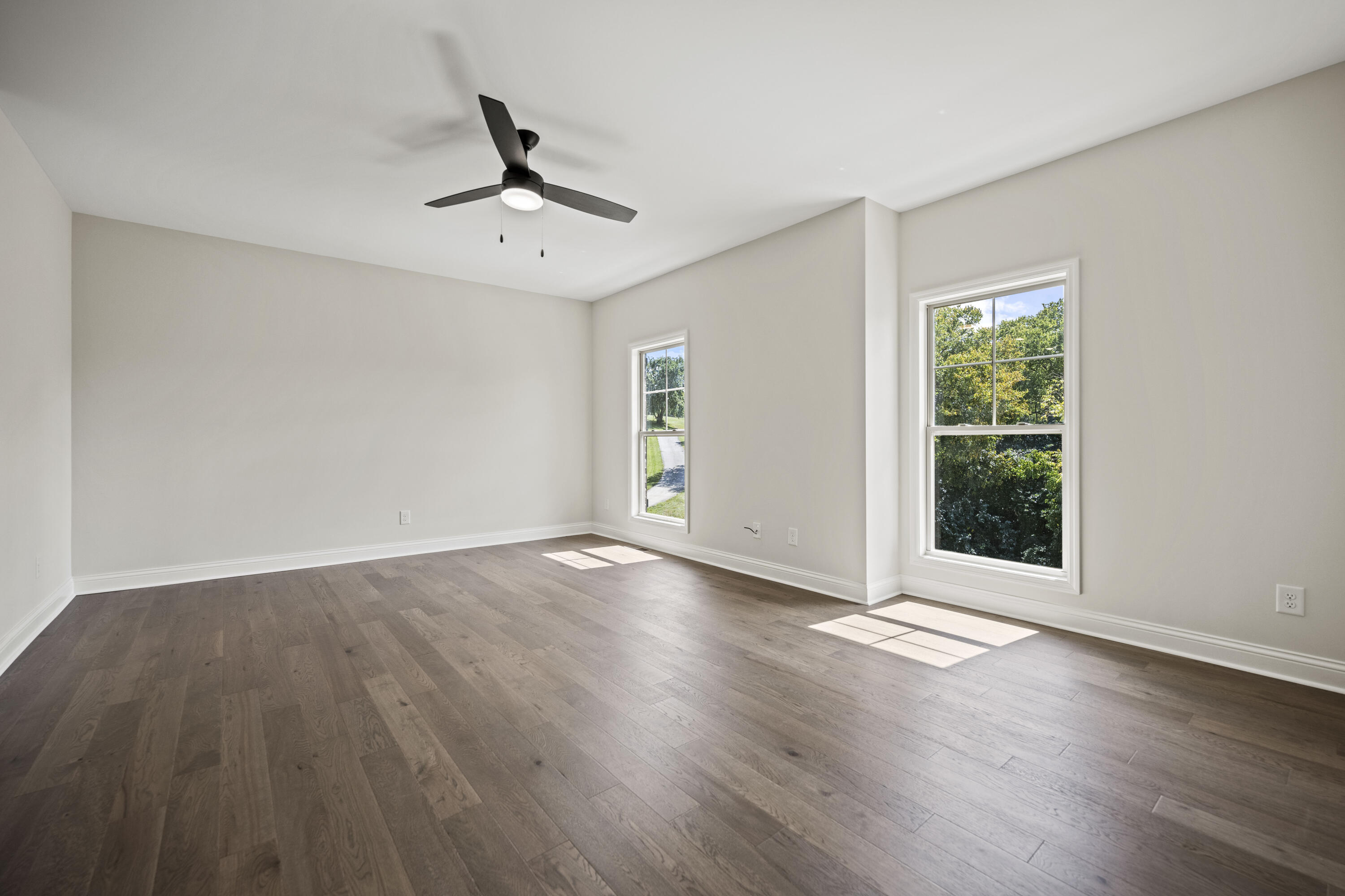 Richmond, Kentucky 40475, United States, 5 Bedrooms Bedrooms, ,3 BathroomsBathrooms,Residential,Active,124038