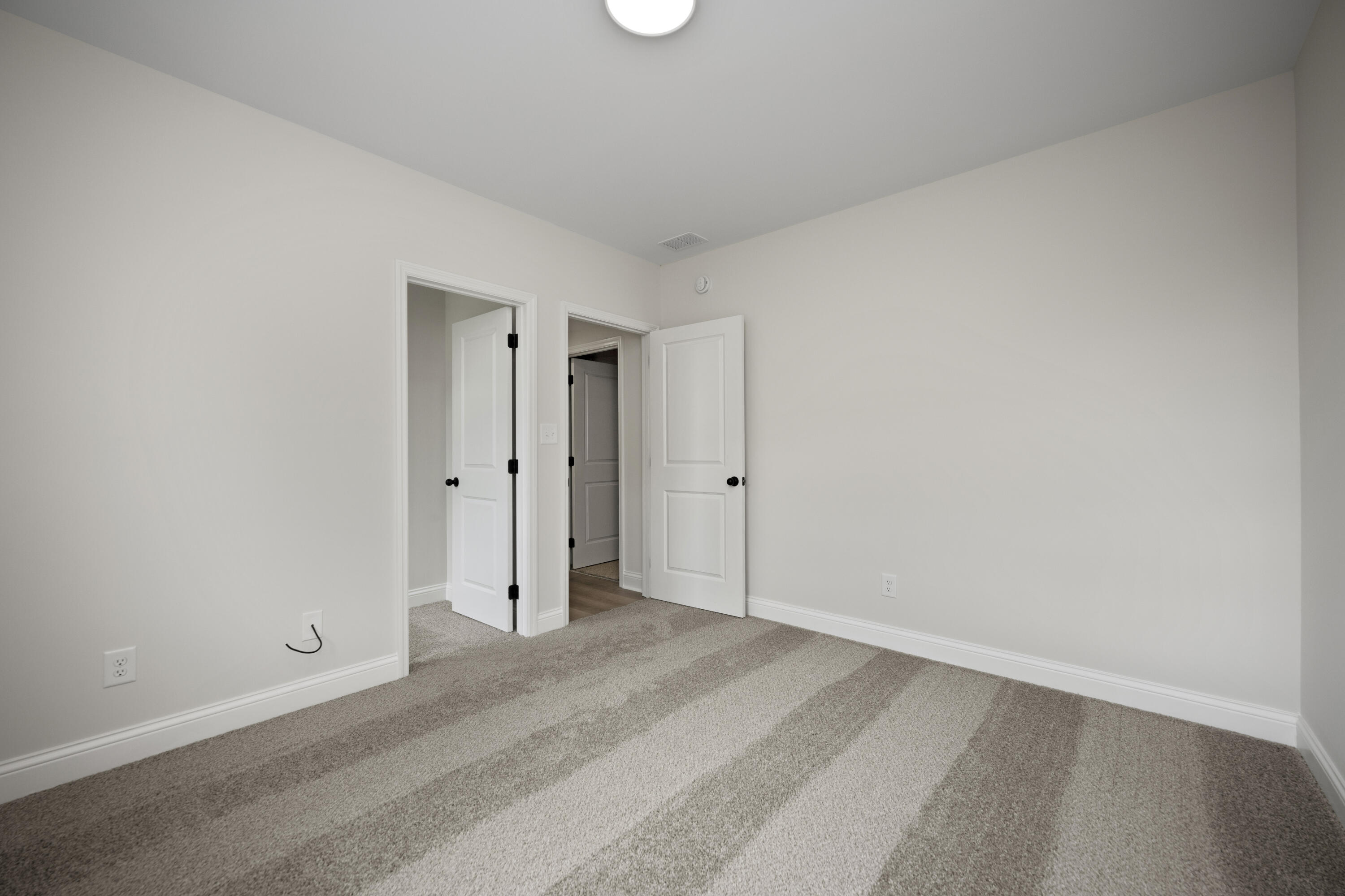 Richmond, Kentucky 40475, United States, 5 Bedrooms Bedrooms, ,3 BathroomsBathrooms,Residential,Active,124038