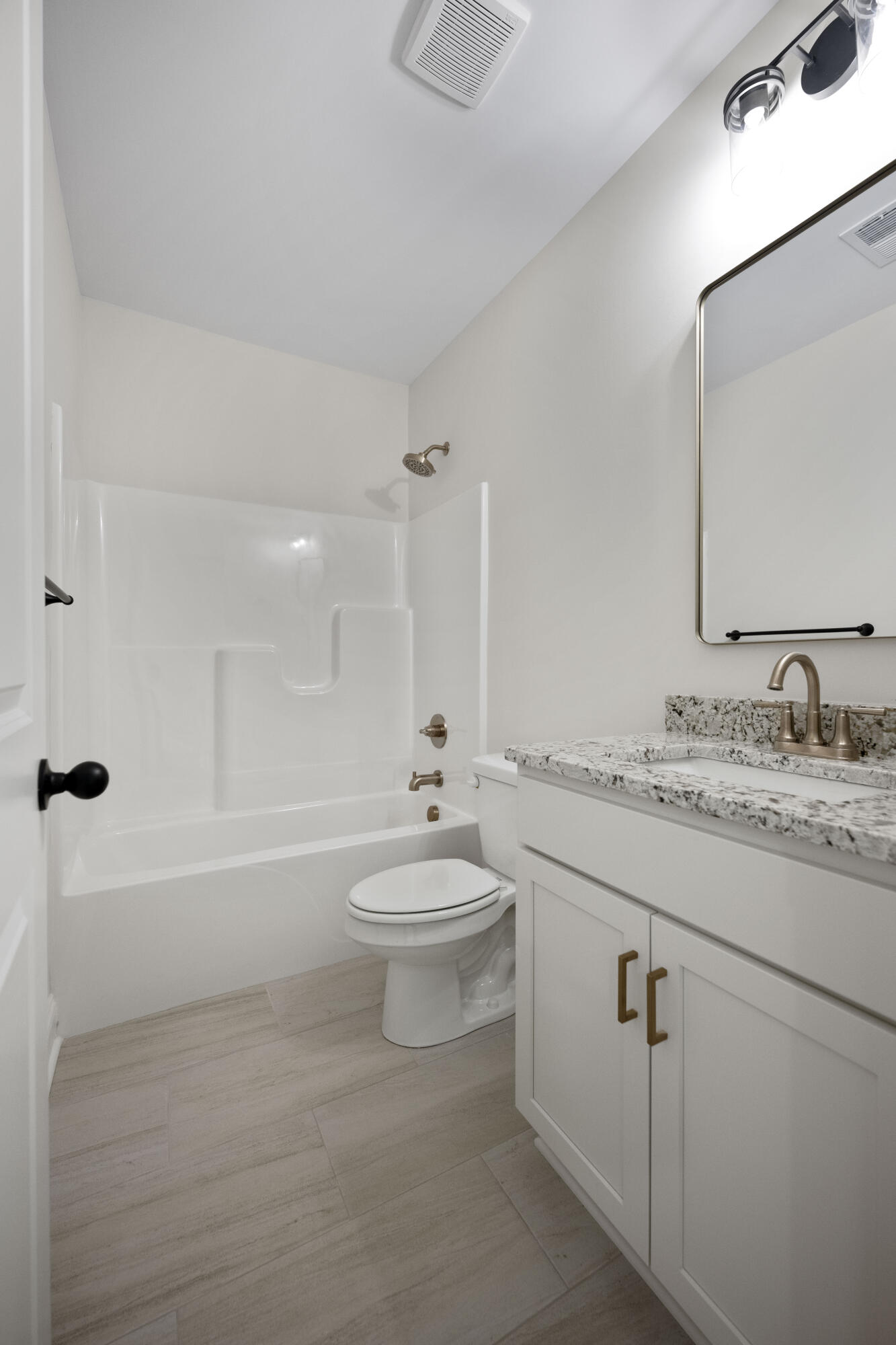 Richmond, Kentucky 40475, United States, 5 Bedrooms Bedrooms, ,3 BathroomsBathrooms,Residential,Active,124038