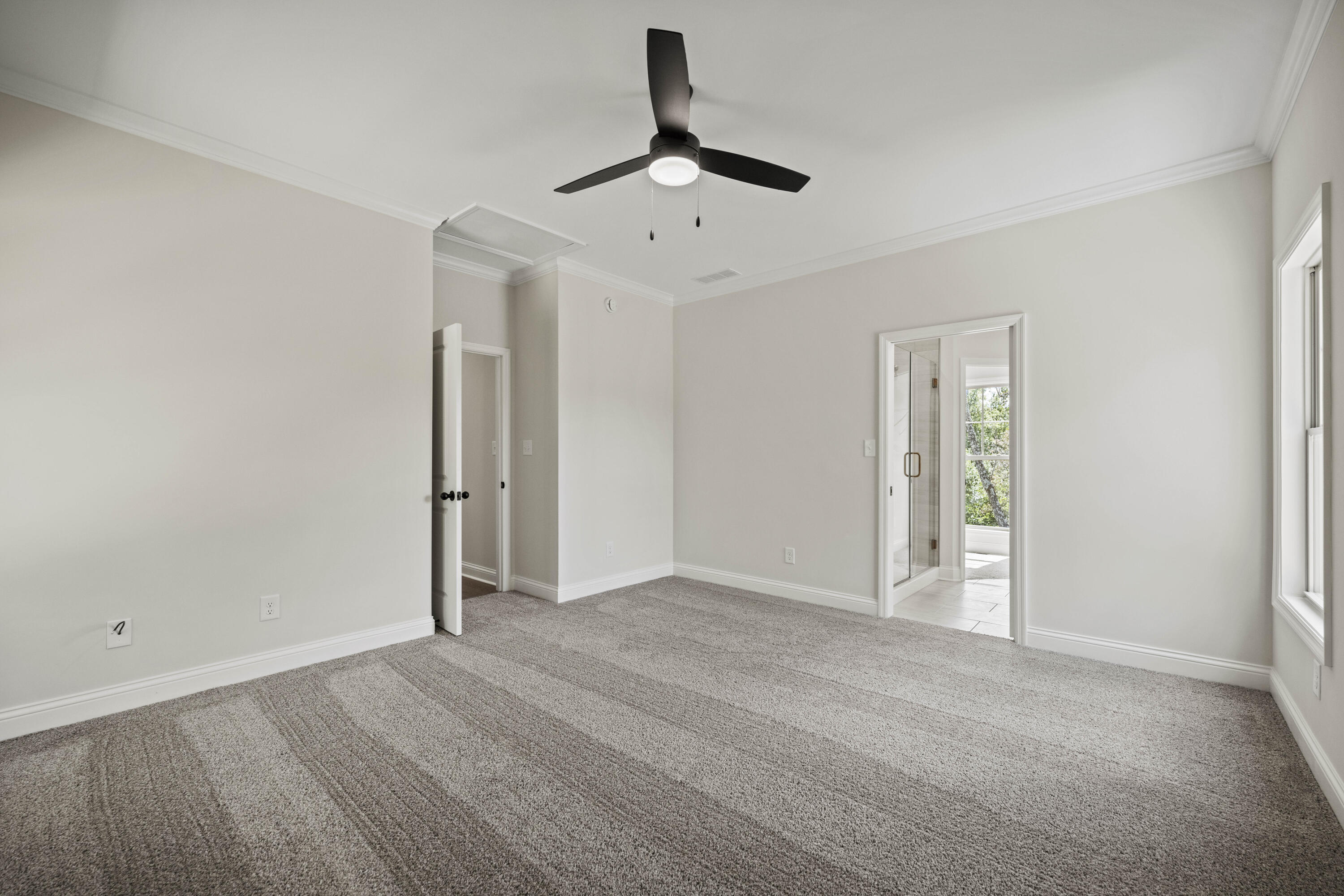 Richmond, Kentucky 40475, United States, 5 Bedrooms Bedrooms, ,3 BathroomsBathrooms,Residential,Active,124038