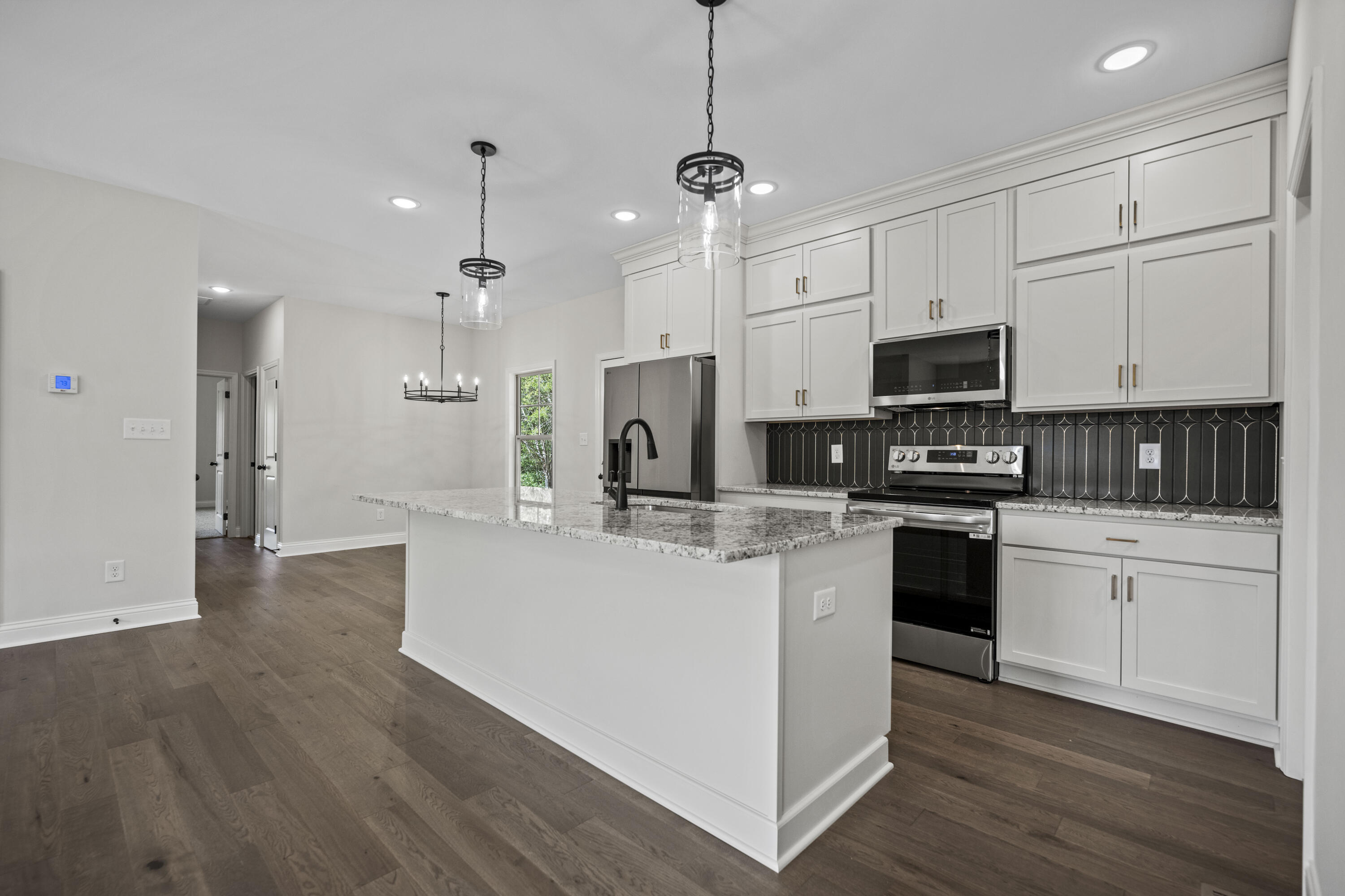 Richmond, Kentucky 40475, United States, 5 Bedrooms Bedrooms, ,3 BathroomsBathrooms,Residential,Active,124038