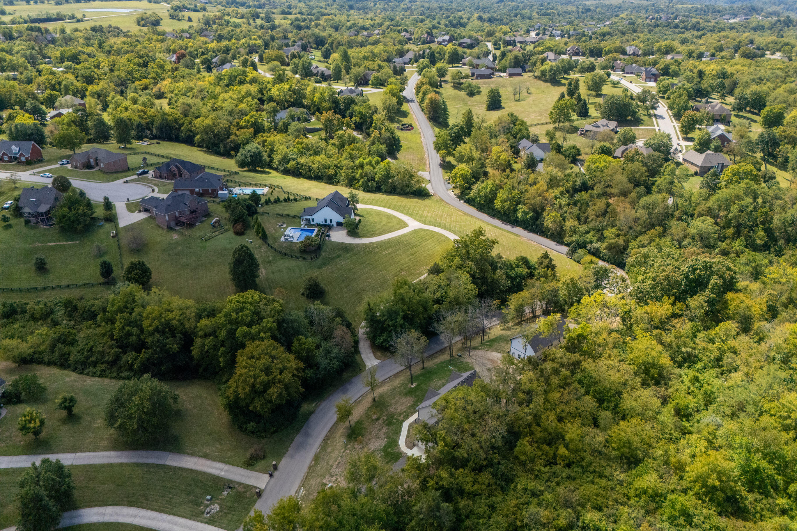 Richmond, Kentucky 40475, United States, 5 Bedrooms Bedrooms, ,3 BathroomsBathrooms,Residential,Active,124038