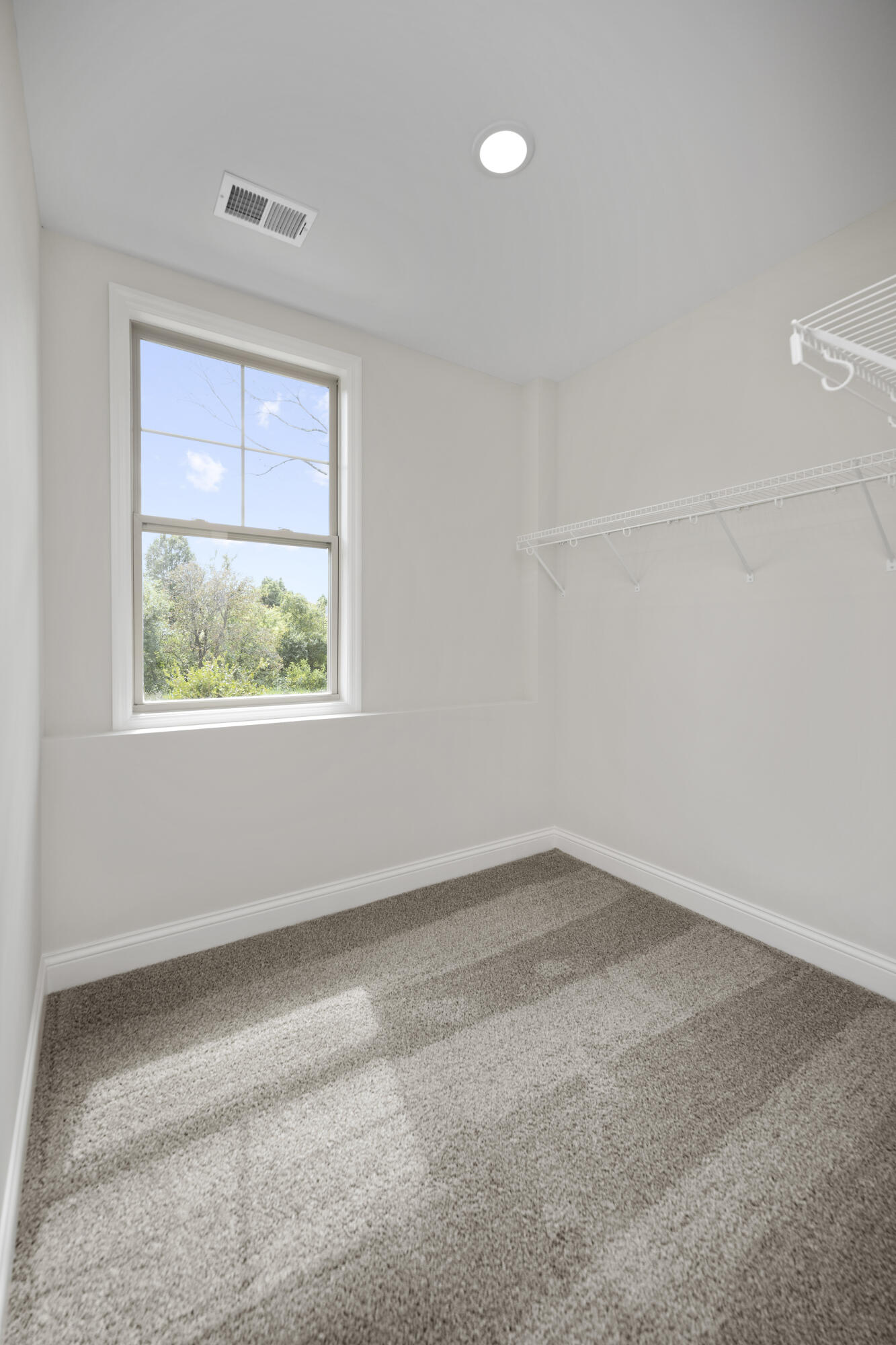 Richmond, Kentucky 40475, United States, 5 Bedrooms Bedrooms, ,3 BathroomsBathrooms,Residential,Active,124038