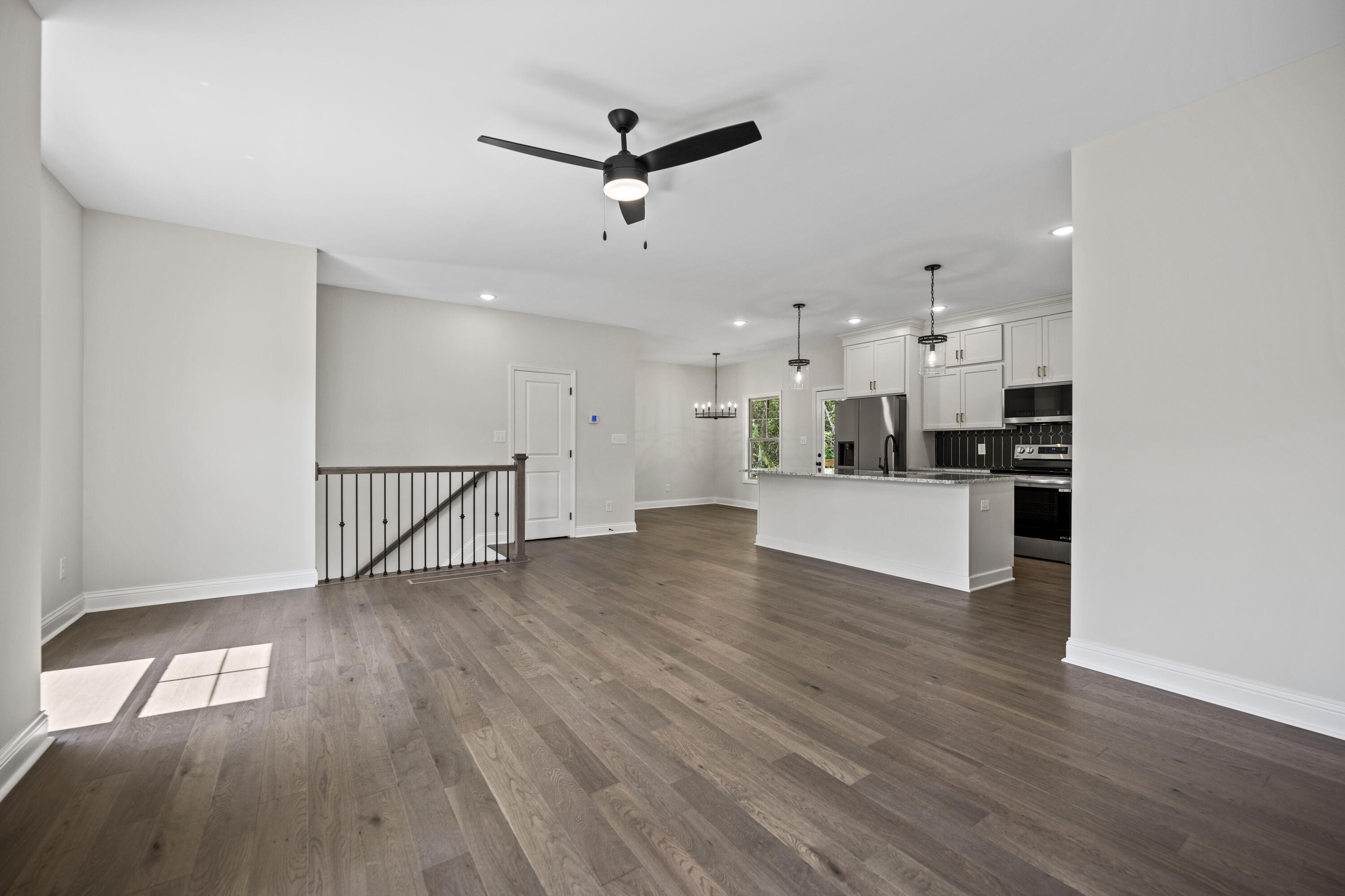 Richmond, Kentucky 40475, United States, 5 Bedrooms Bedrooms, ,3 BathroomsBathrooms,Residential,Active,124038