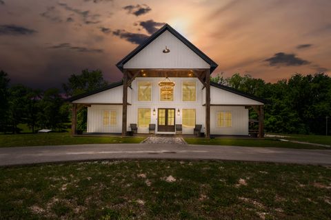 Property photo of 215 Heritage Heights Lane, London, KY 40741