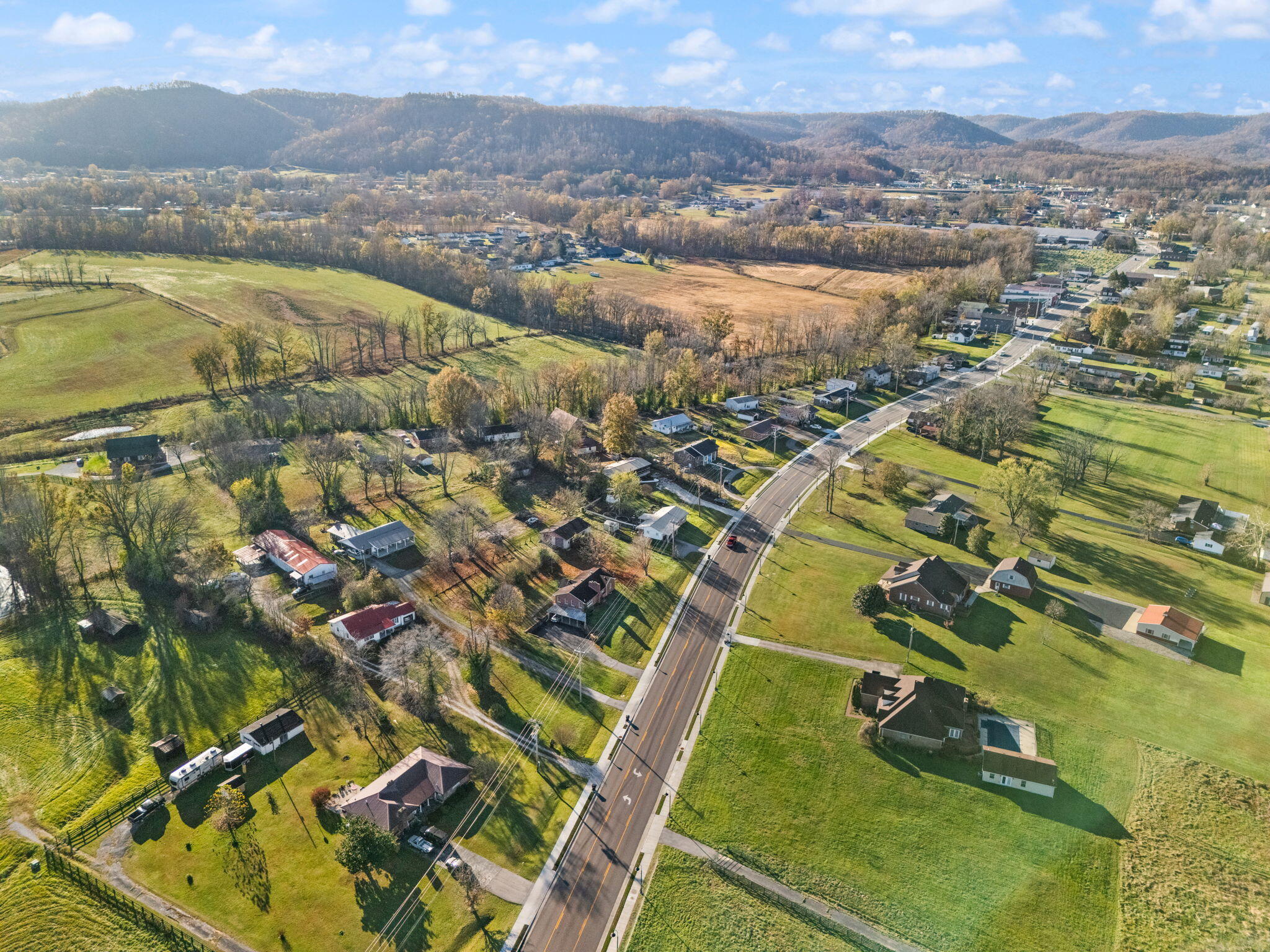 Stanton, Kentucky 40380, United States, 3 Bedrooms Bedrooms, ,2 BathroomsBathrooms,Residential,Active,128421