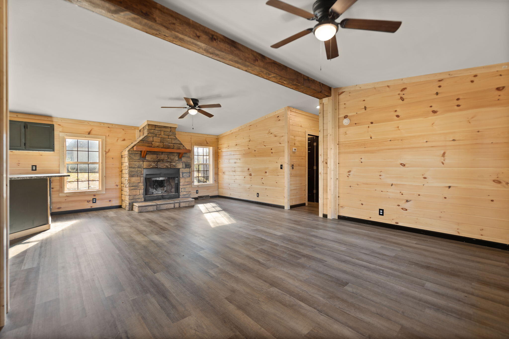 Stanton, Kentucky 40380, United States, 3 Bedrooms Bedrooms, ,2 BathroomsBathrooms,Residential,Active,128421