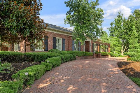Photo of 794 Chinoe Road, Lexington, KY 40502 (MLS # 25017471)