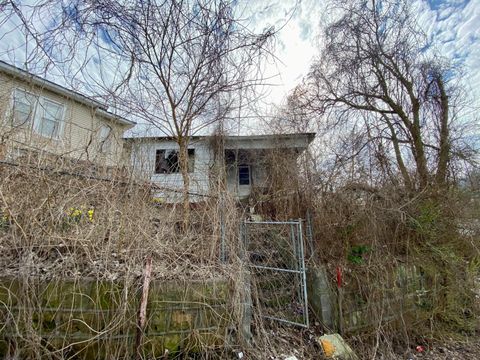 141 Eversole Street Hazard KY 41701