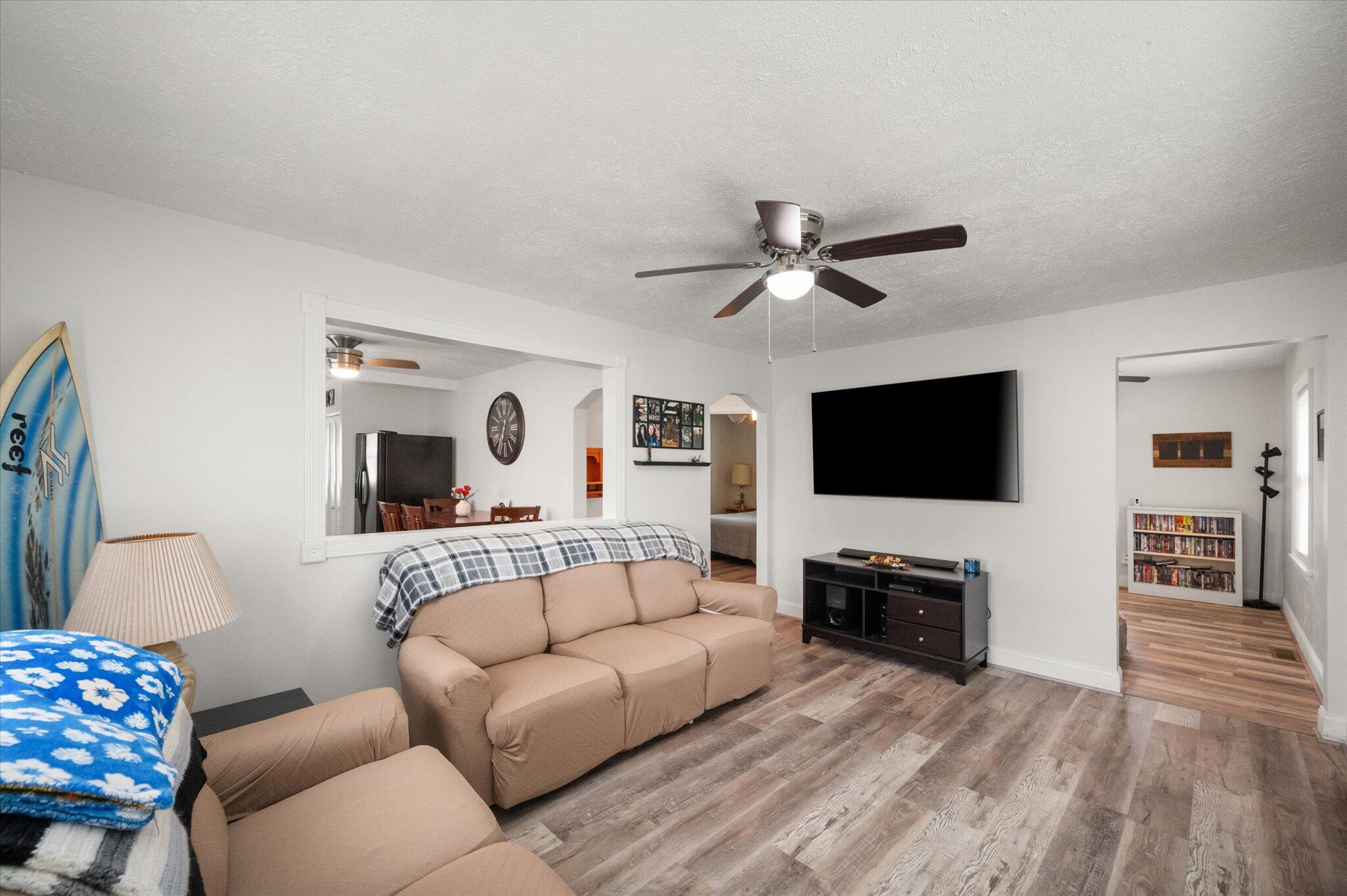 Fairdale, Kentucky 40118, United States, 3 Bedrooms Bedrooms, ,1 BathroomBathrooms,Residential,Active,169608