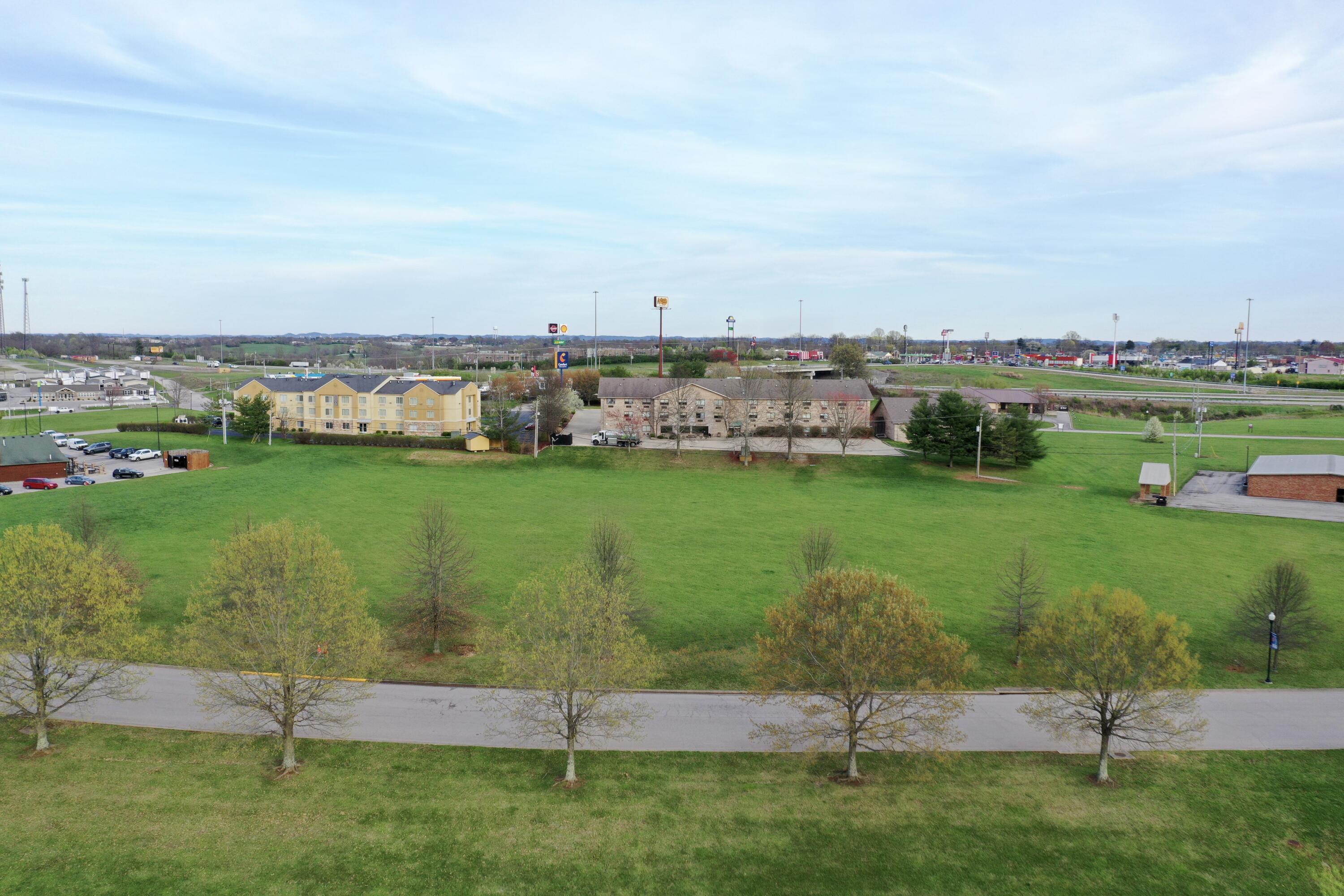 Photo 1 of 23 — 320 Silver Lake Drive, Mt Sterling, KY 40353