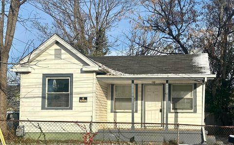 Photo of 719 N Hamilton Street, Georgetown, KY 40324 (MLS # 25505863)